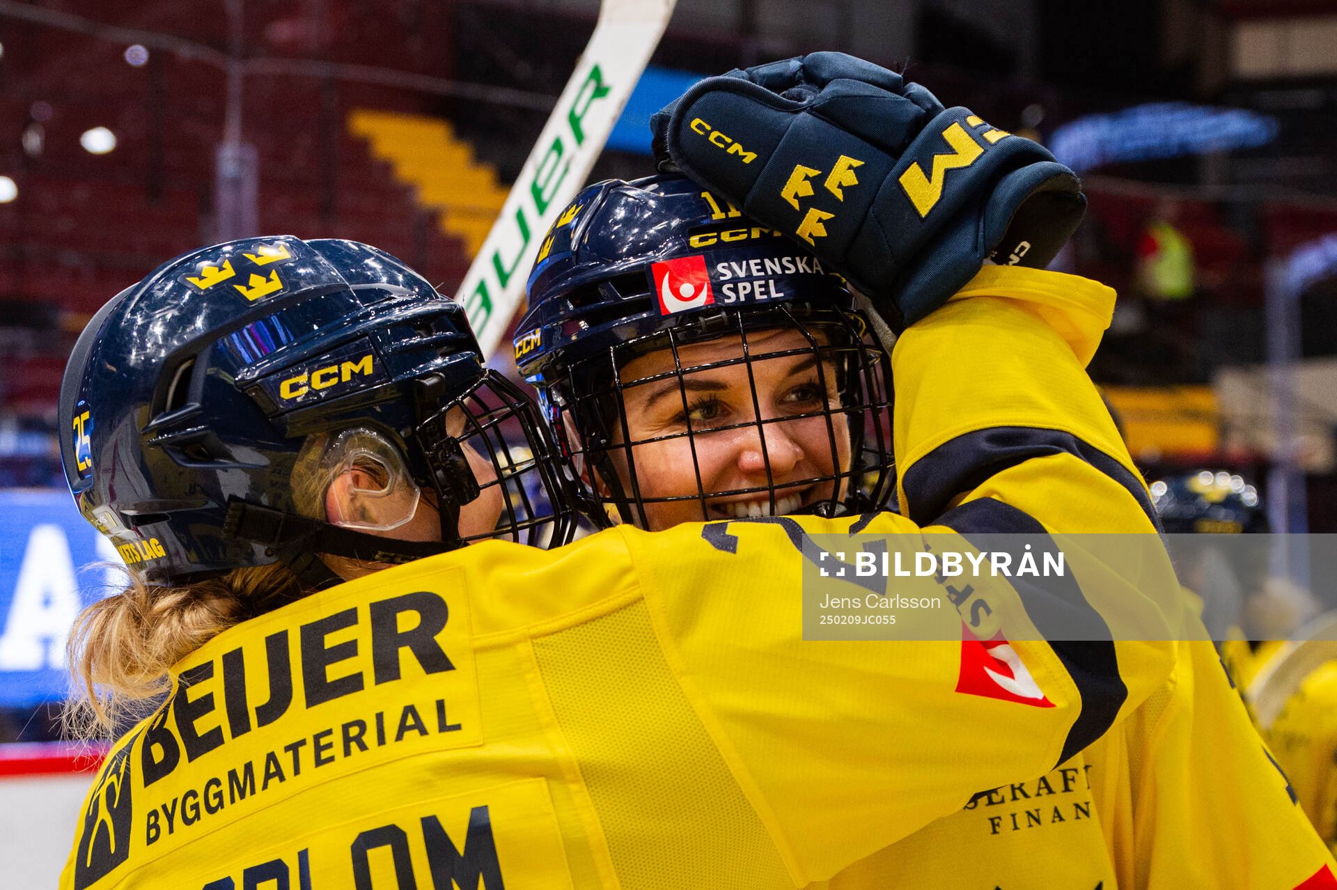 Lina Ljungblom and Josefin Bouveng of Sweden celebrate