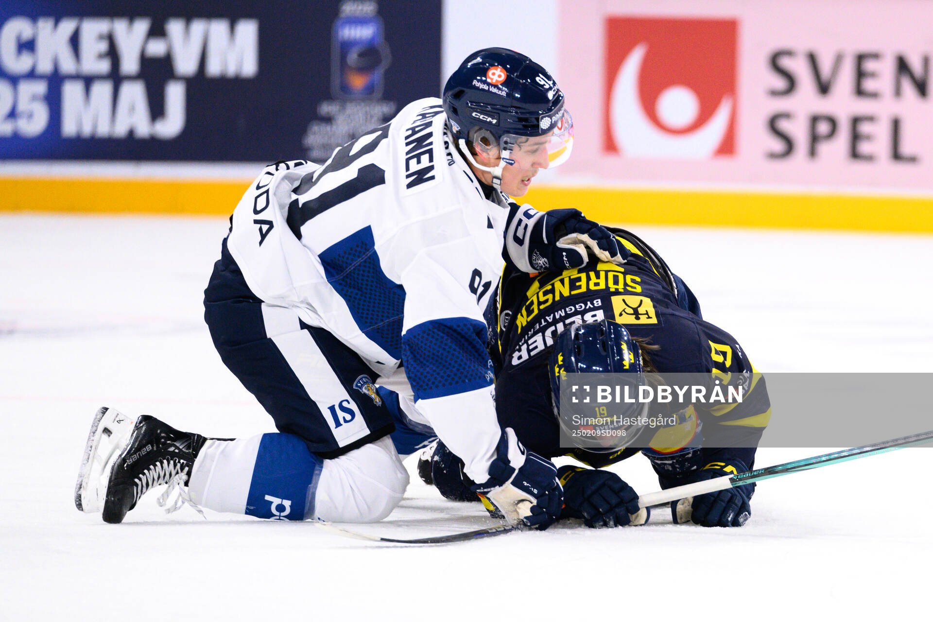 Oliver Kapanen of Finland and Marcus Sörensen of Sweden