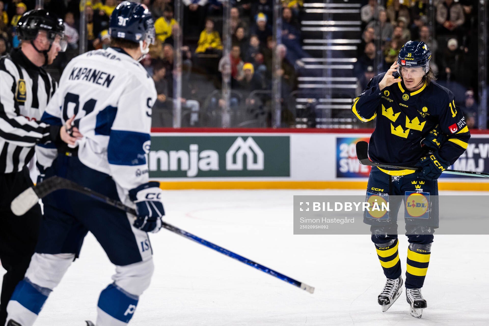 Marcus Sörensen of Sweden and Oliver Kapanen of Finland