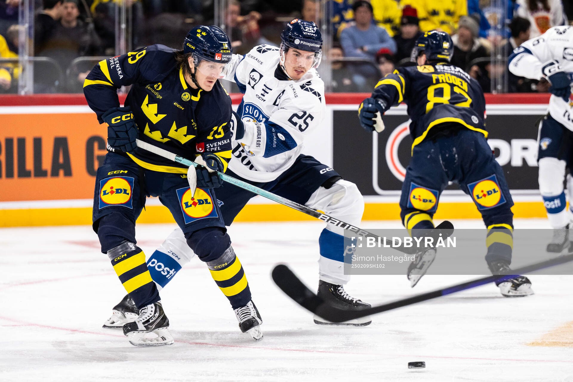 Marcus Sörensen of Sweden and Niclas Almari of Finland