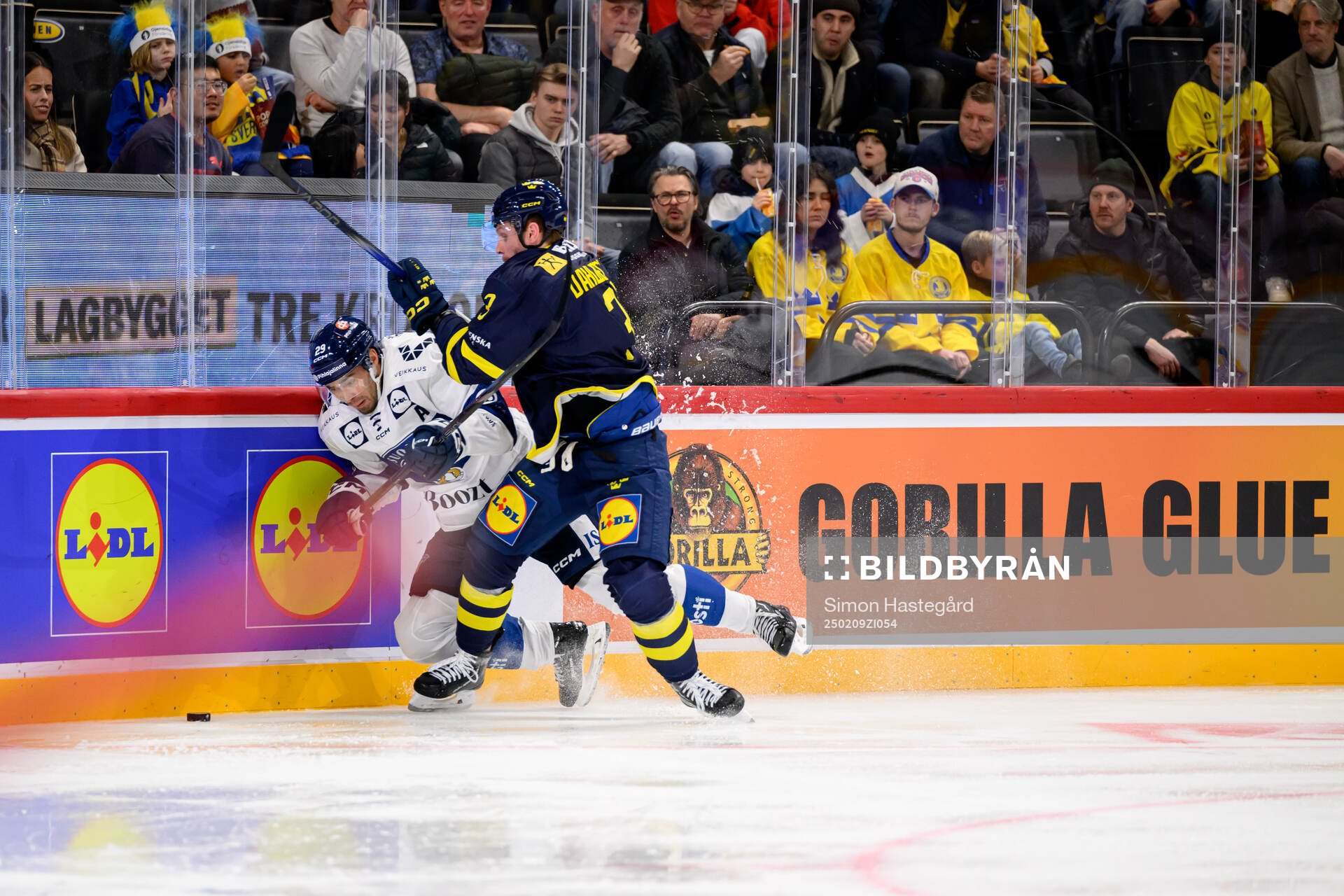 Ahti Oksanen of Finland and Klas Dahlbeck of Sweden