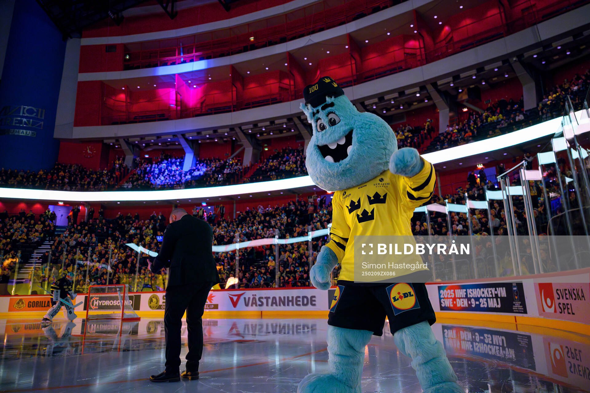 Puckey the mascot