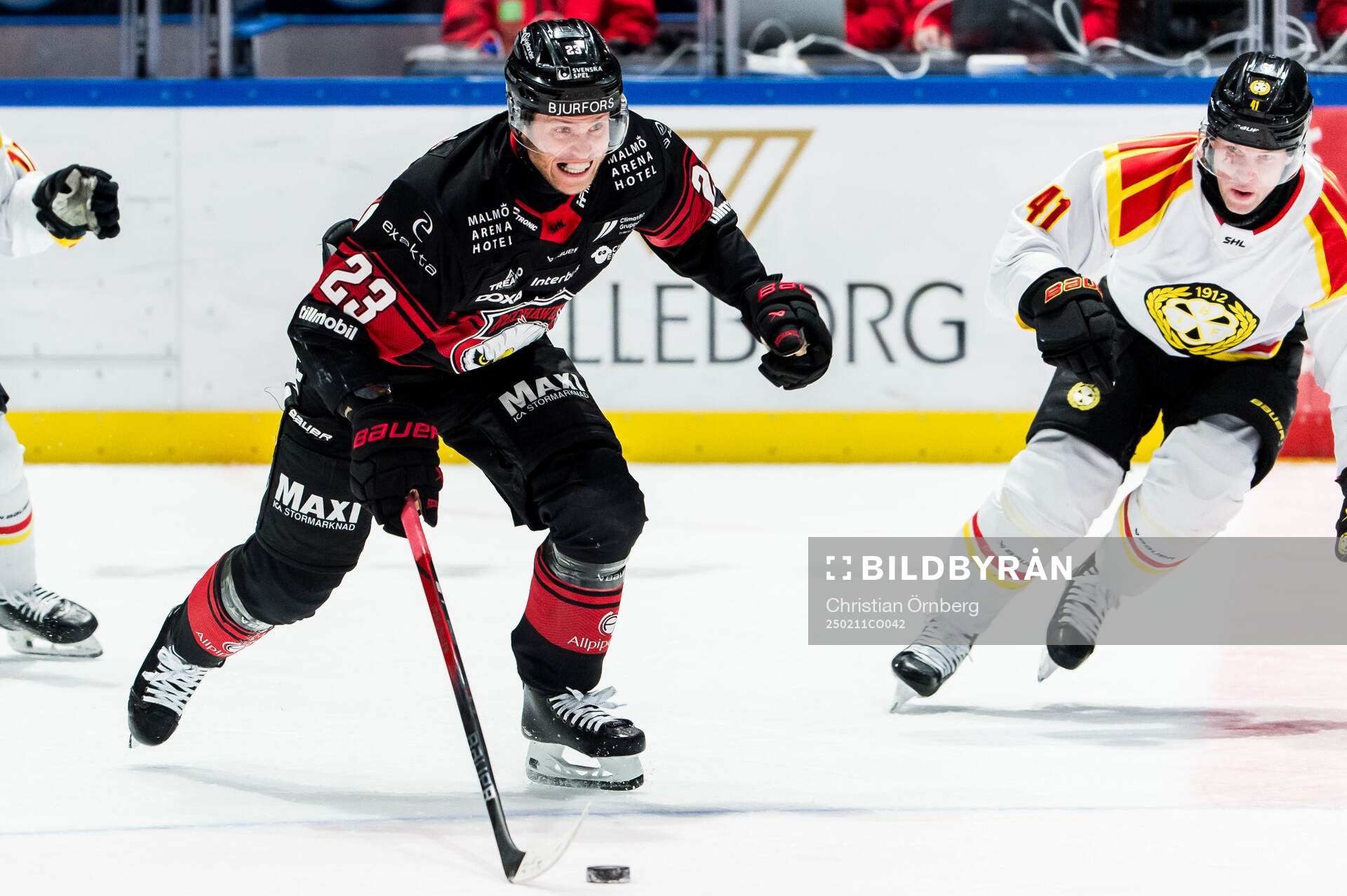Malmö Redhawks Christoffer Forsberg och Brynäs Greg Scott