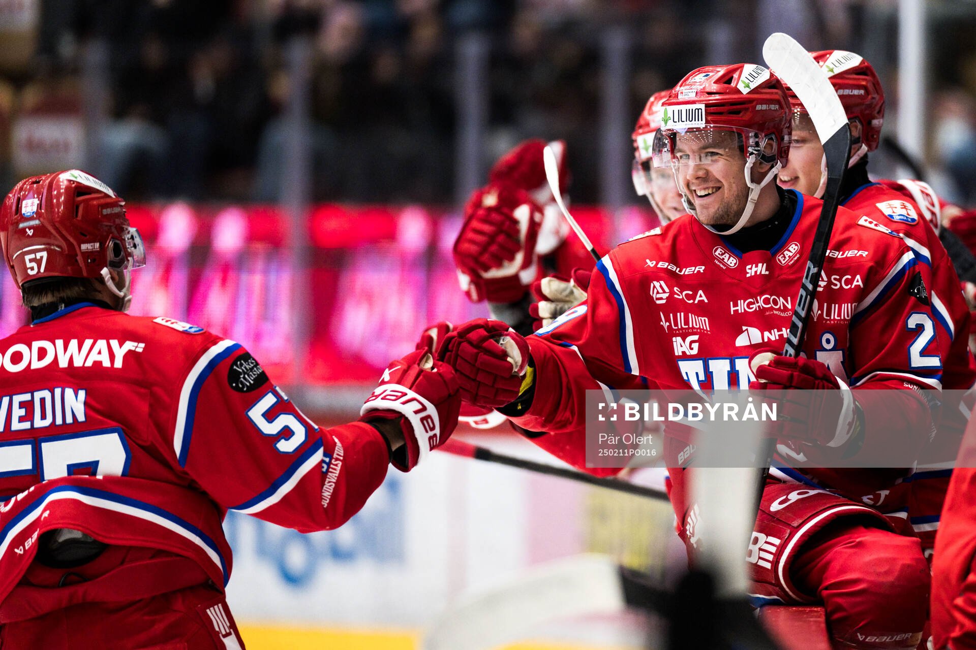 Timrås Filip Hållander och Anton Wedin jublar