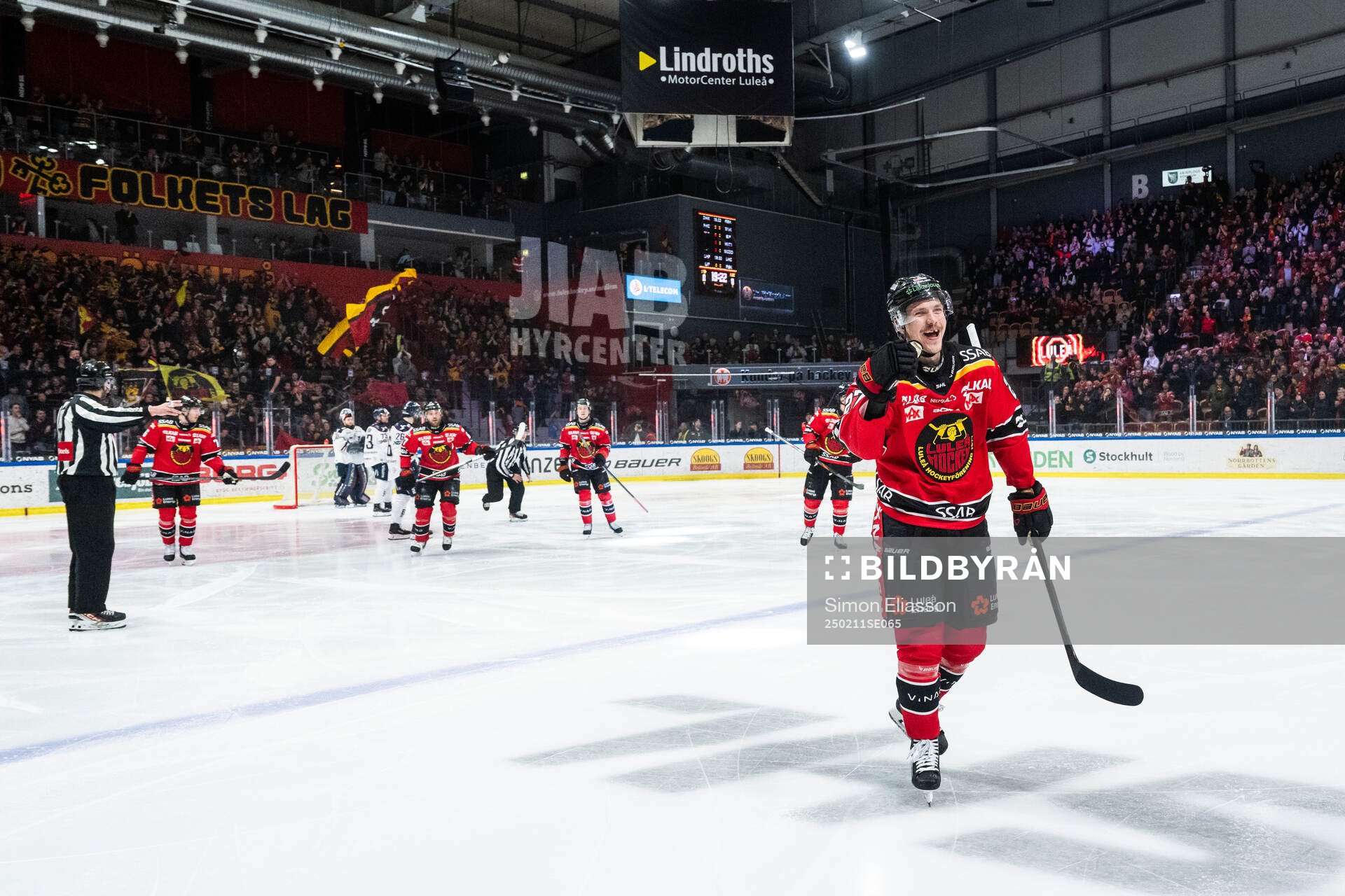 Luleås Oskari Laaksonen jublar
