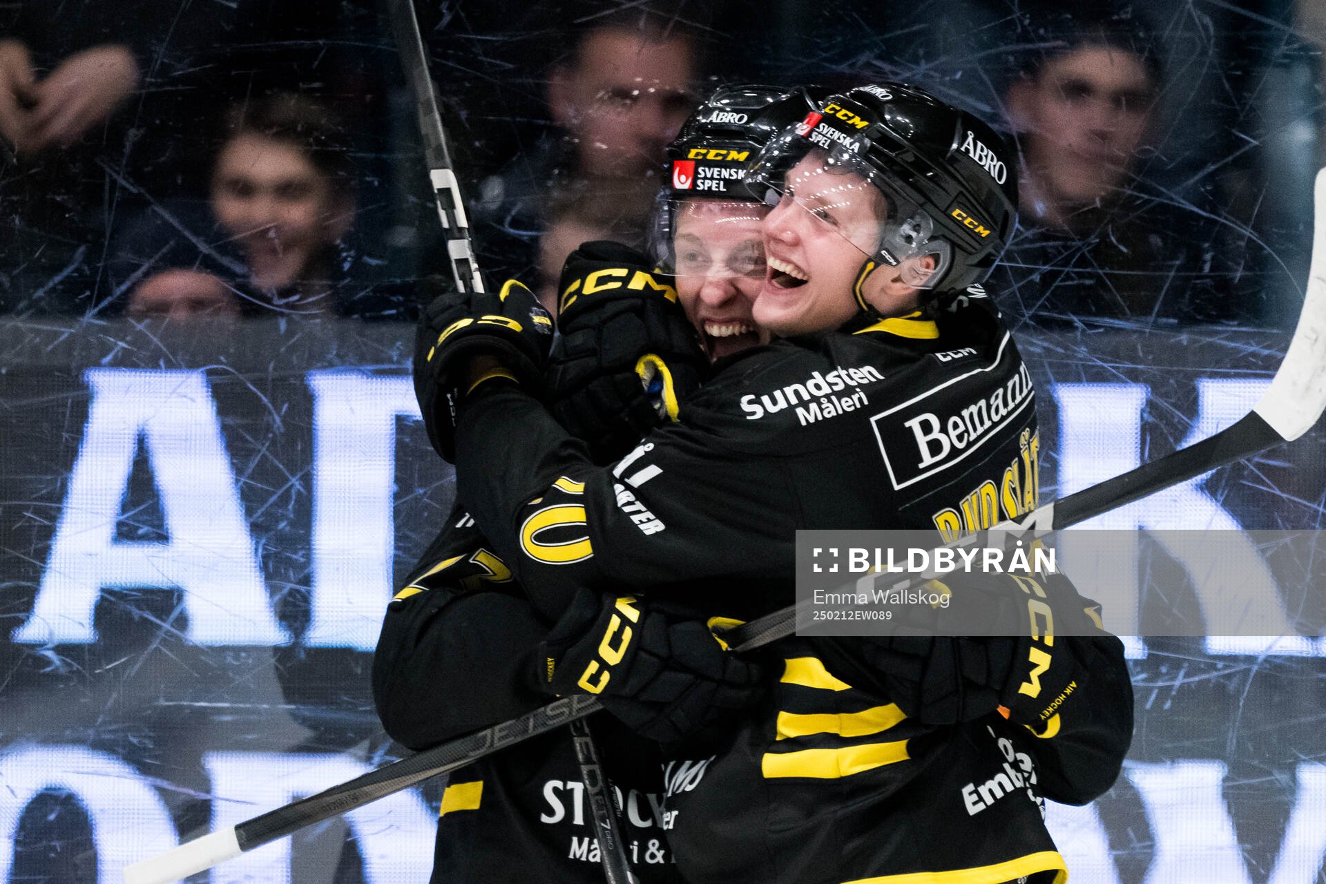 AIKs Oliver Tärnström och Rasmus Rudslätt jublar