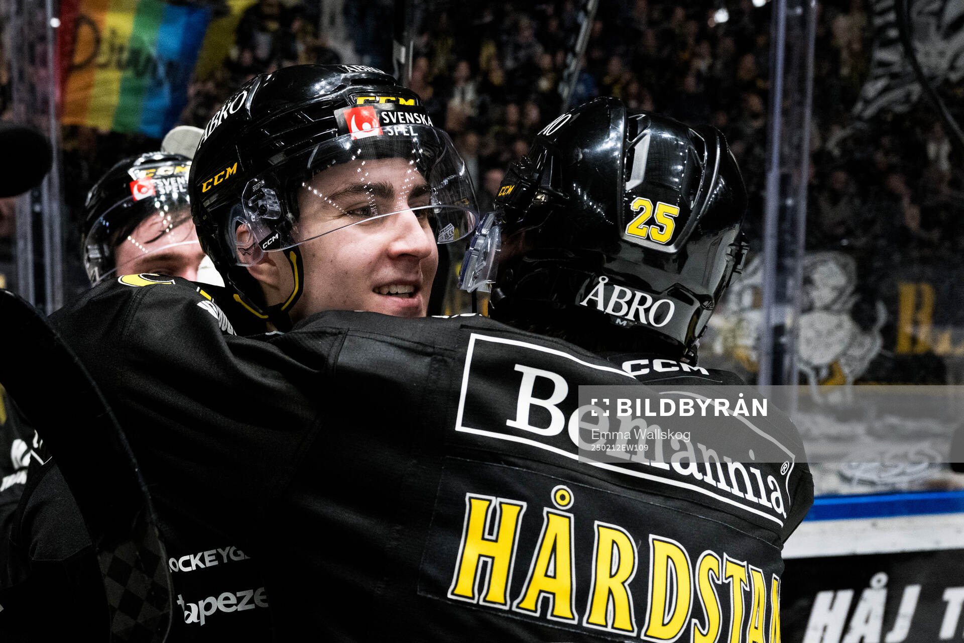 AIKs Daniel Ljungman och Theo Hårdstam jublar
