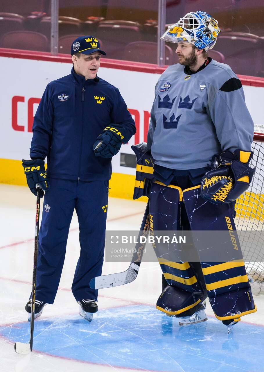 Head coach Sam Hallam and goaltender Linus Ullmark of