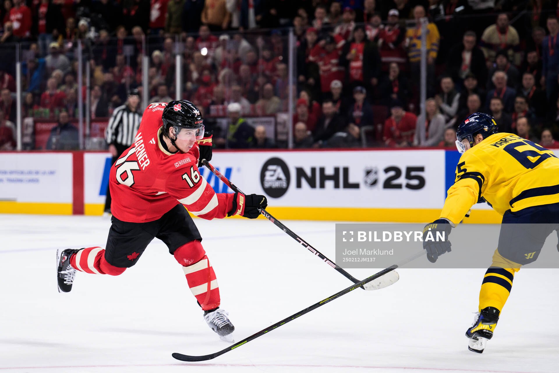Mitch Marner of Canada scores the 4-3 goal
