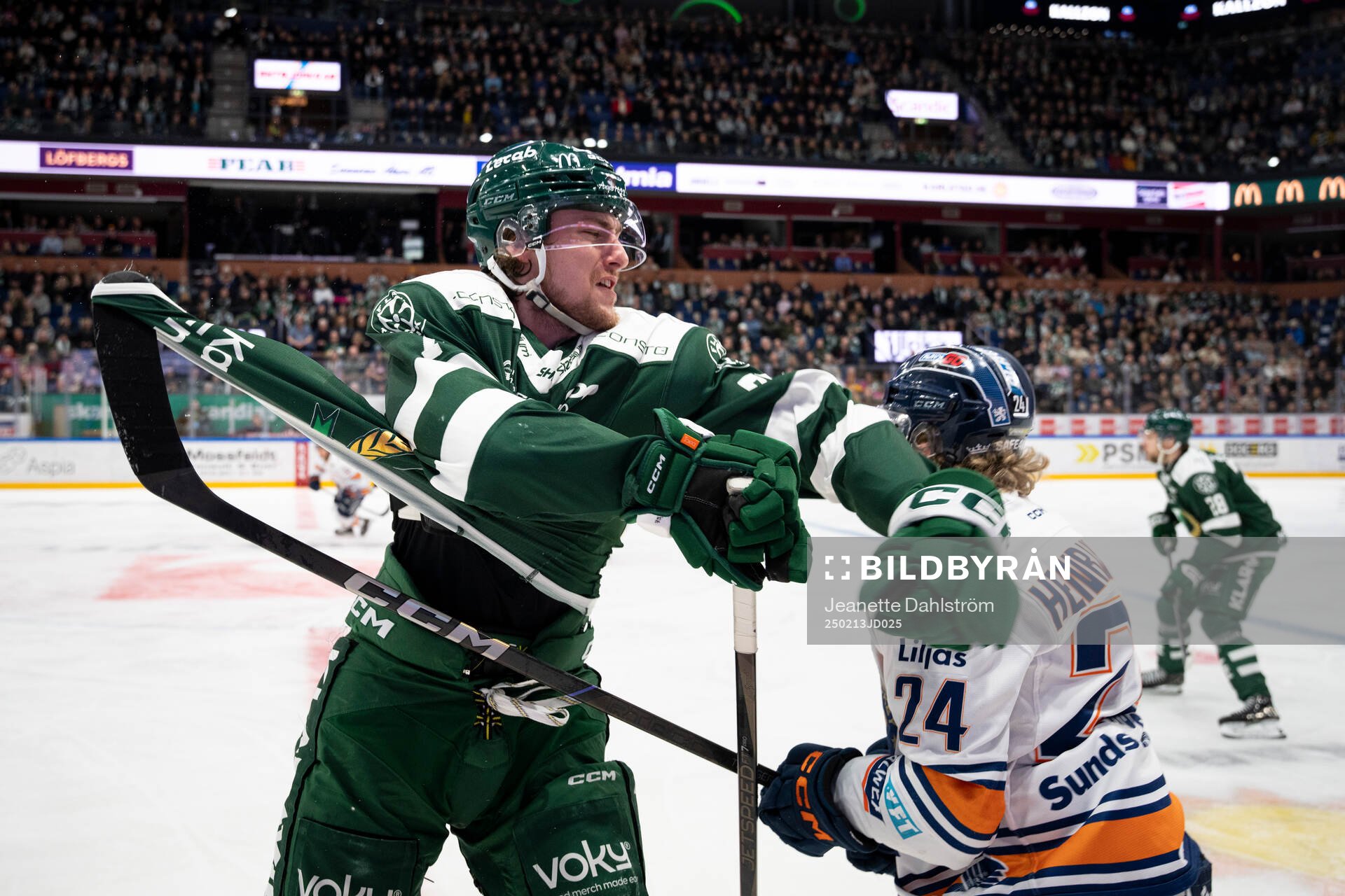 Färjestads Jeremy Salvas Groleau och Växjös Karl