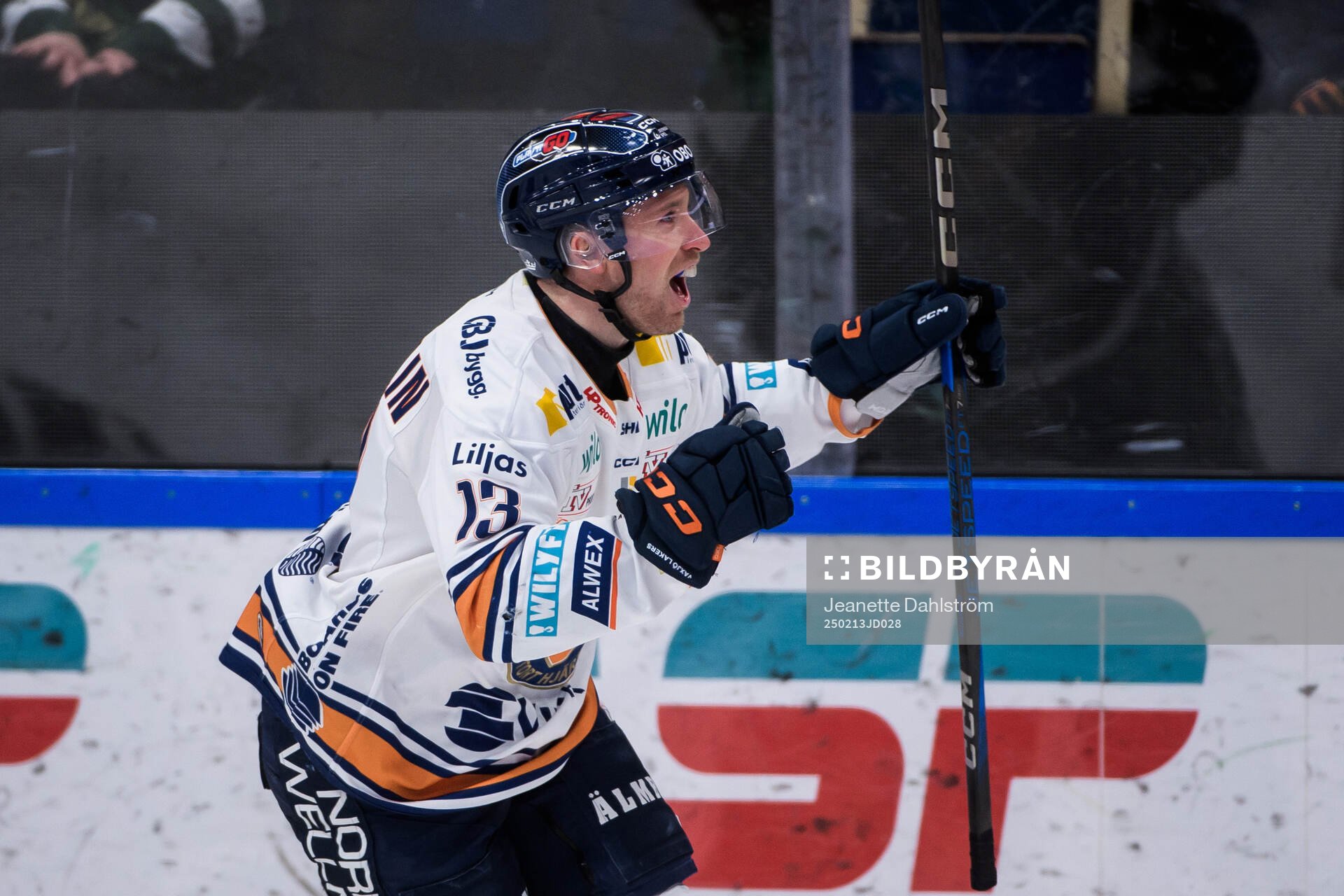 Växjös Dylan McLaughlin jublar