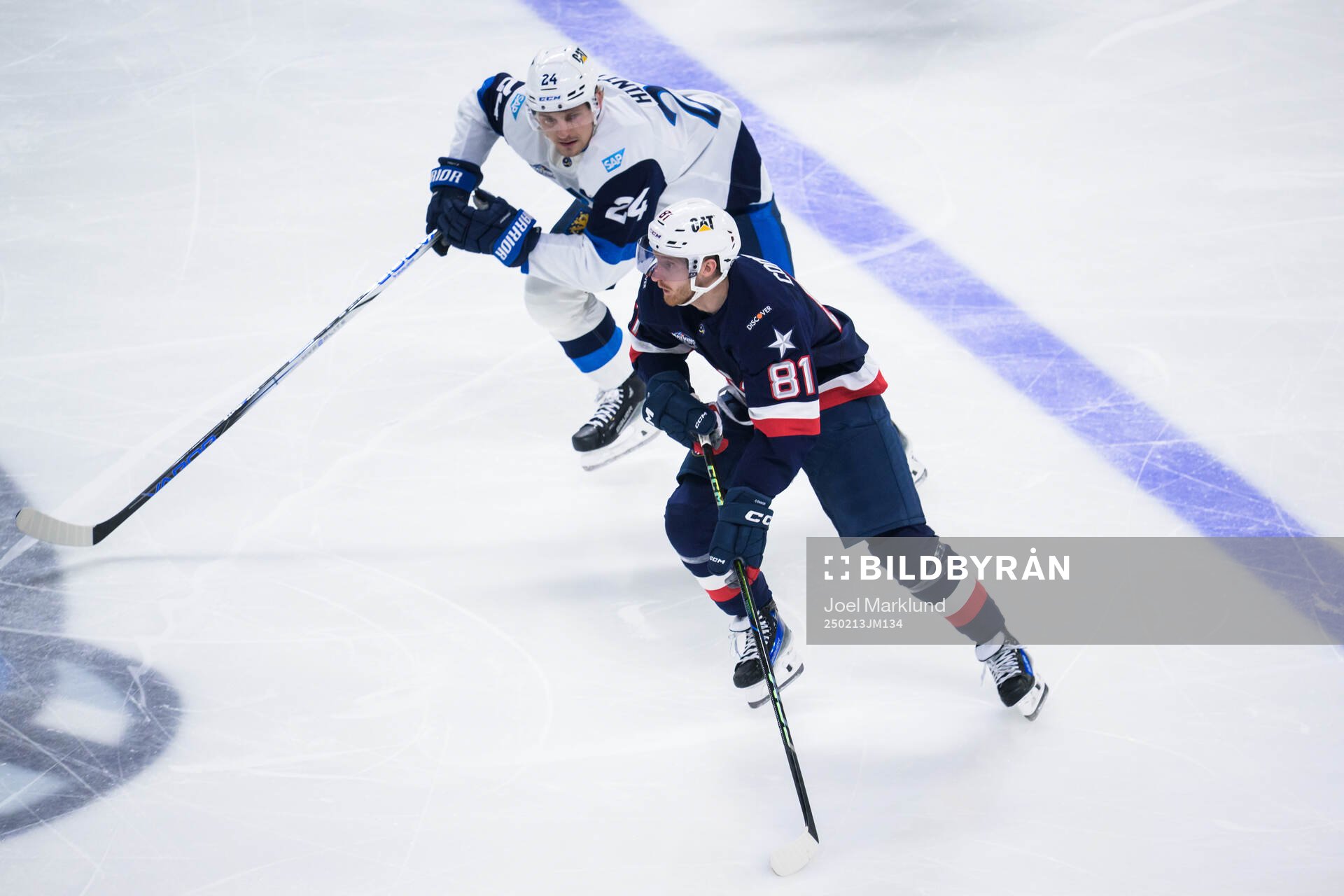 Roope Hintz of Finland and Kyle Connor of USA