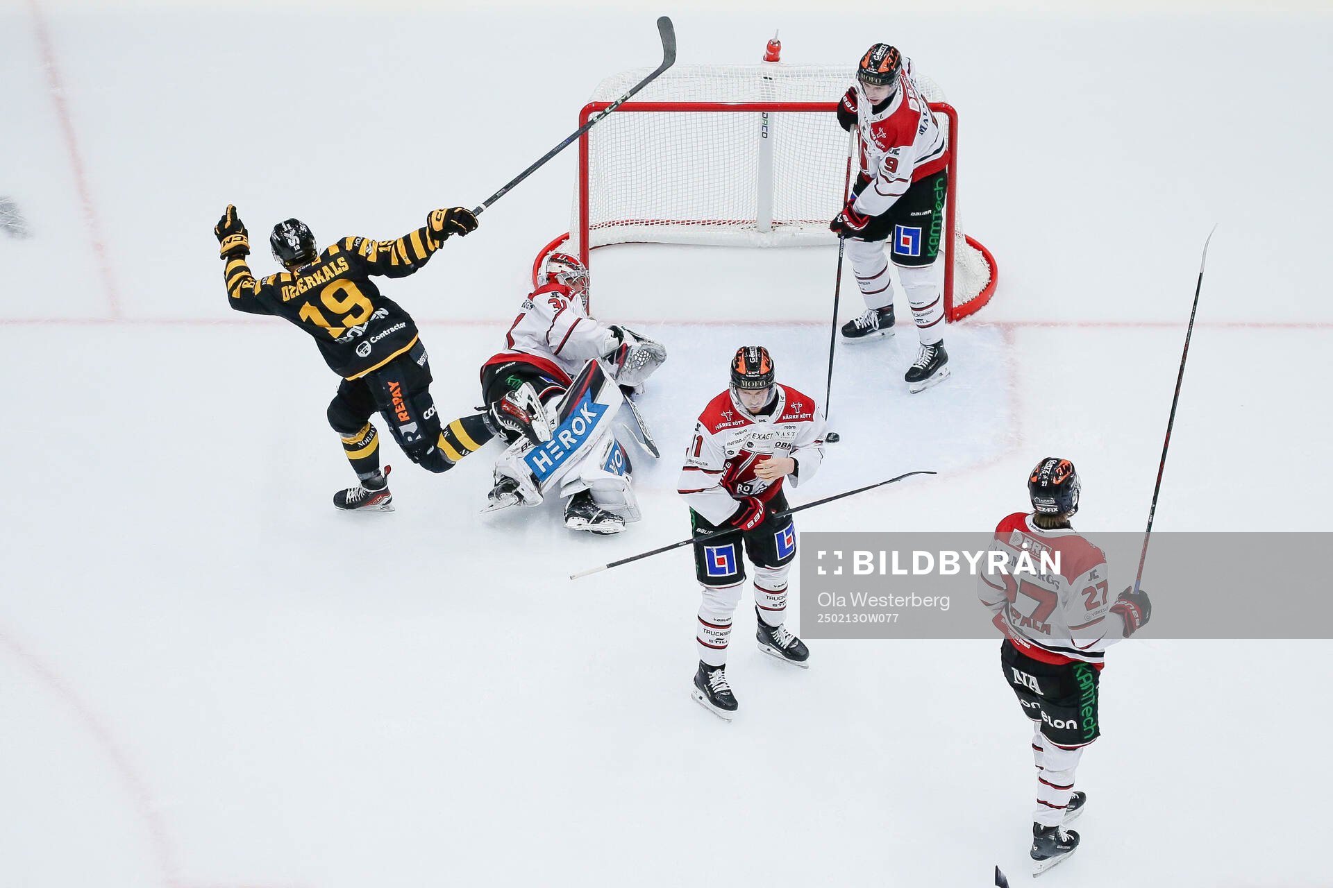 Skellefteås Martins Dzierkals gör avgörande 3-2 och