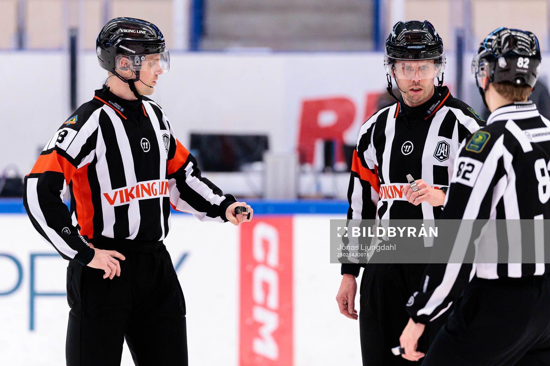 Domare Stefan Leijonklo och Domare Johan Magnusson