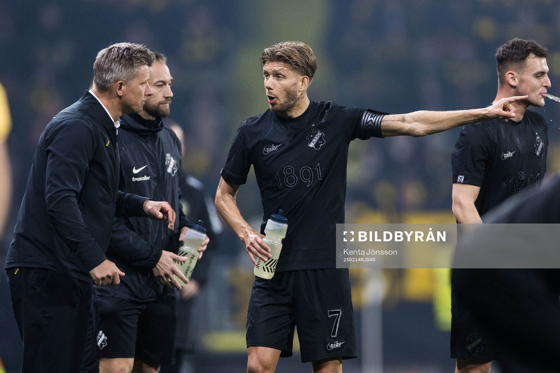 AIKs tränare Mikkjal Thomassen och Anton Saletros