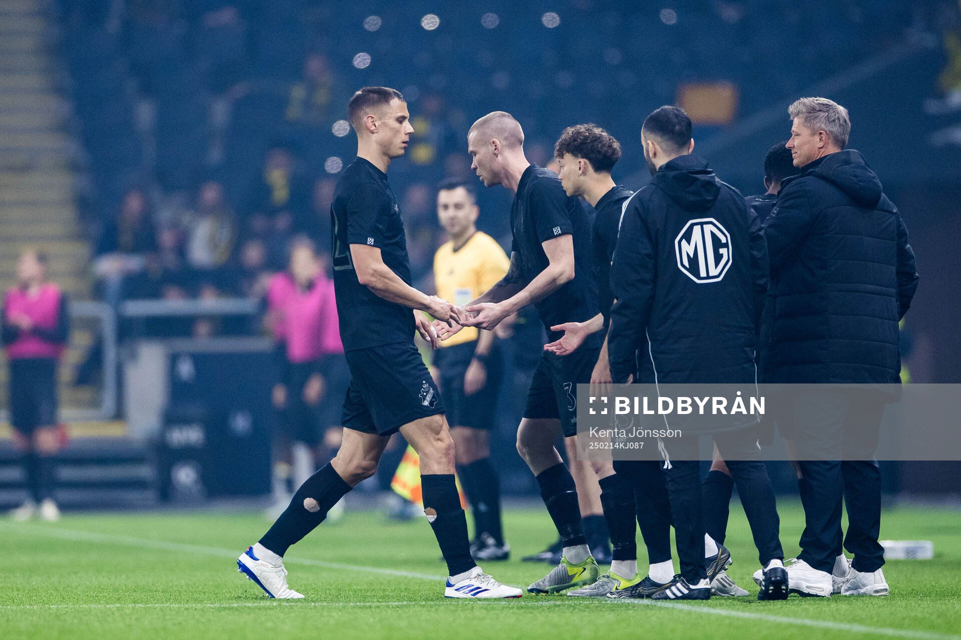 AIKs Filip Benkovic och Thomas Isherwood