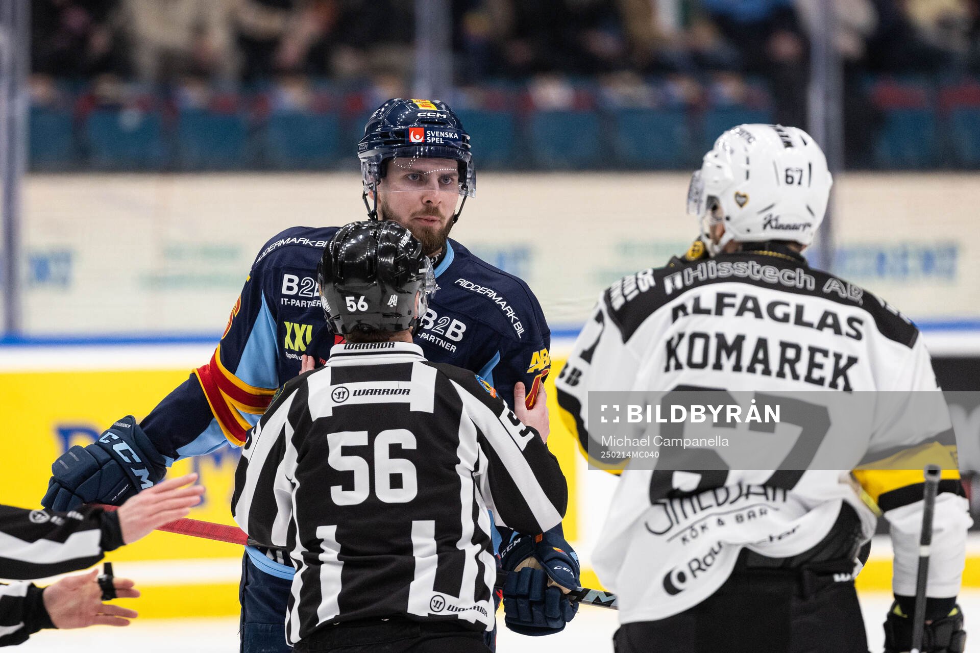 Djurgårdens Albin Grewe i bråk med Västerås Konstantin