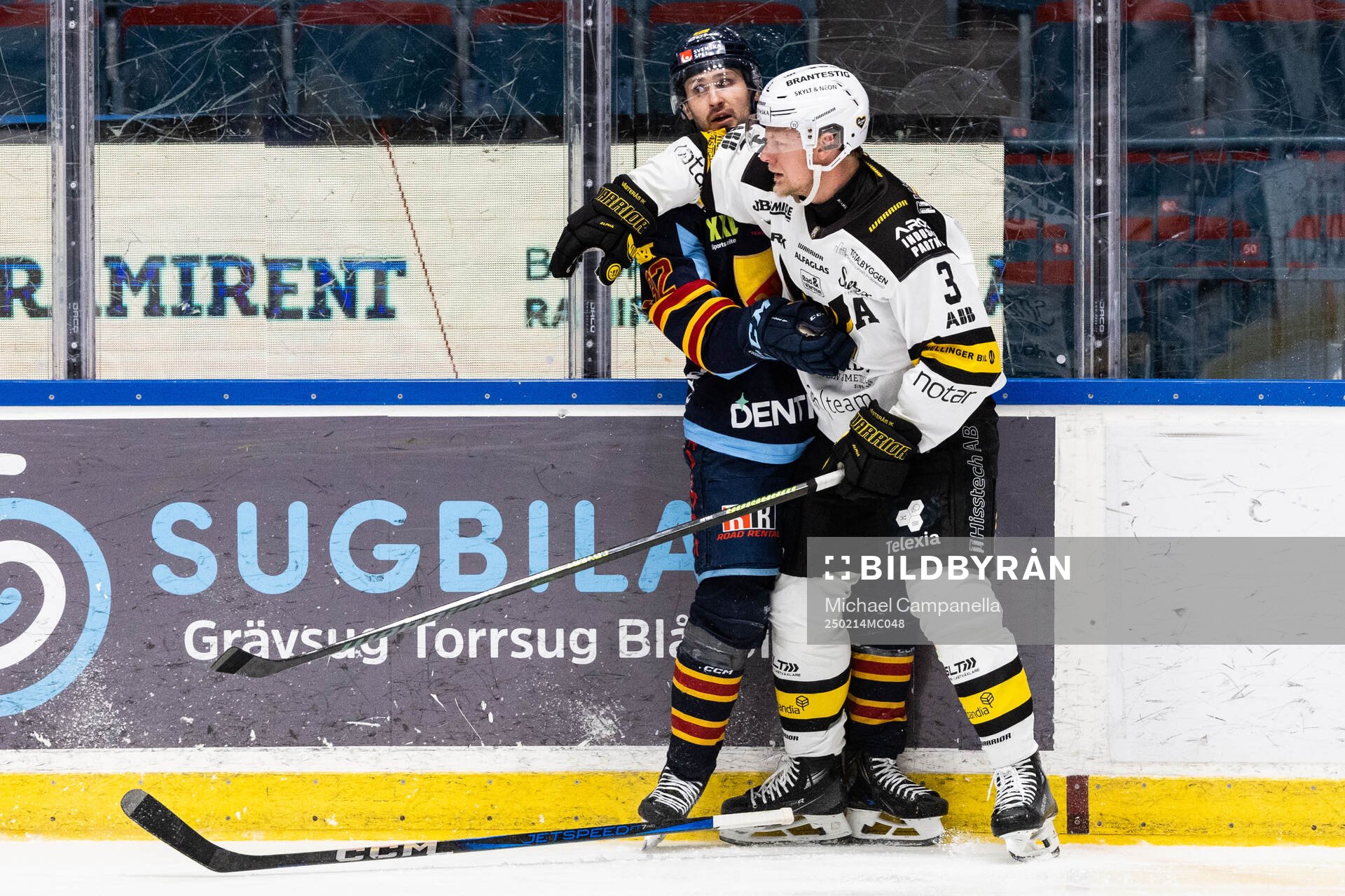 Djurgårdens Marcus Krüger och Västerås Niklas Folin