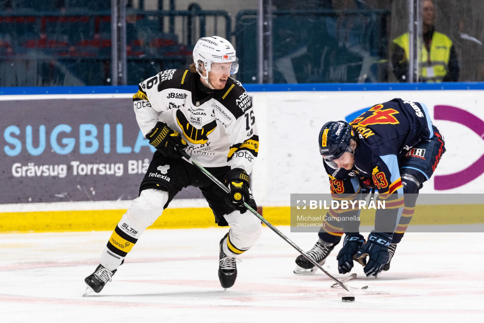 Västerås Oskar Kvist och Djurgårdens Max Krogdahl
