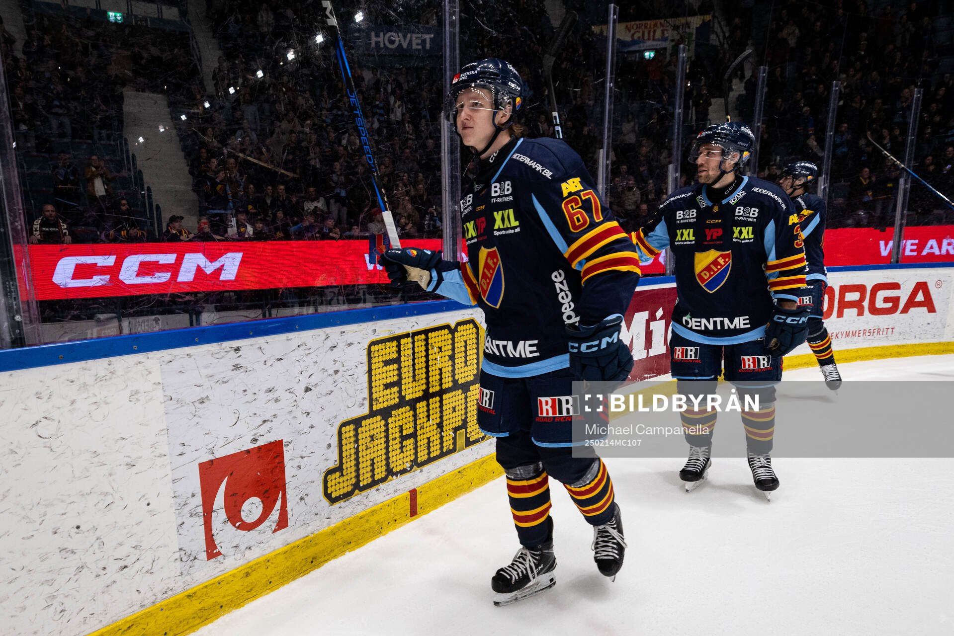 Djurgårdens Melvin Wersäll tackar publiken