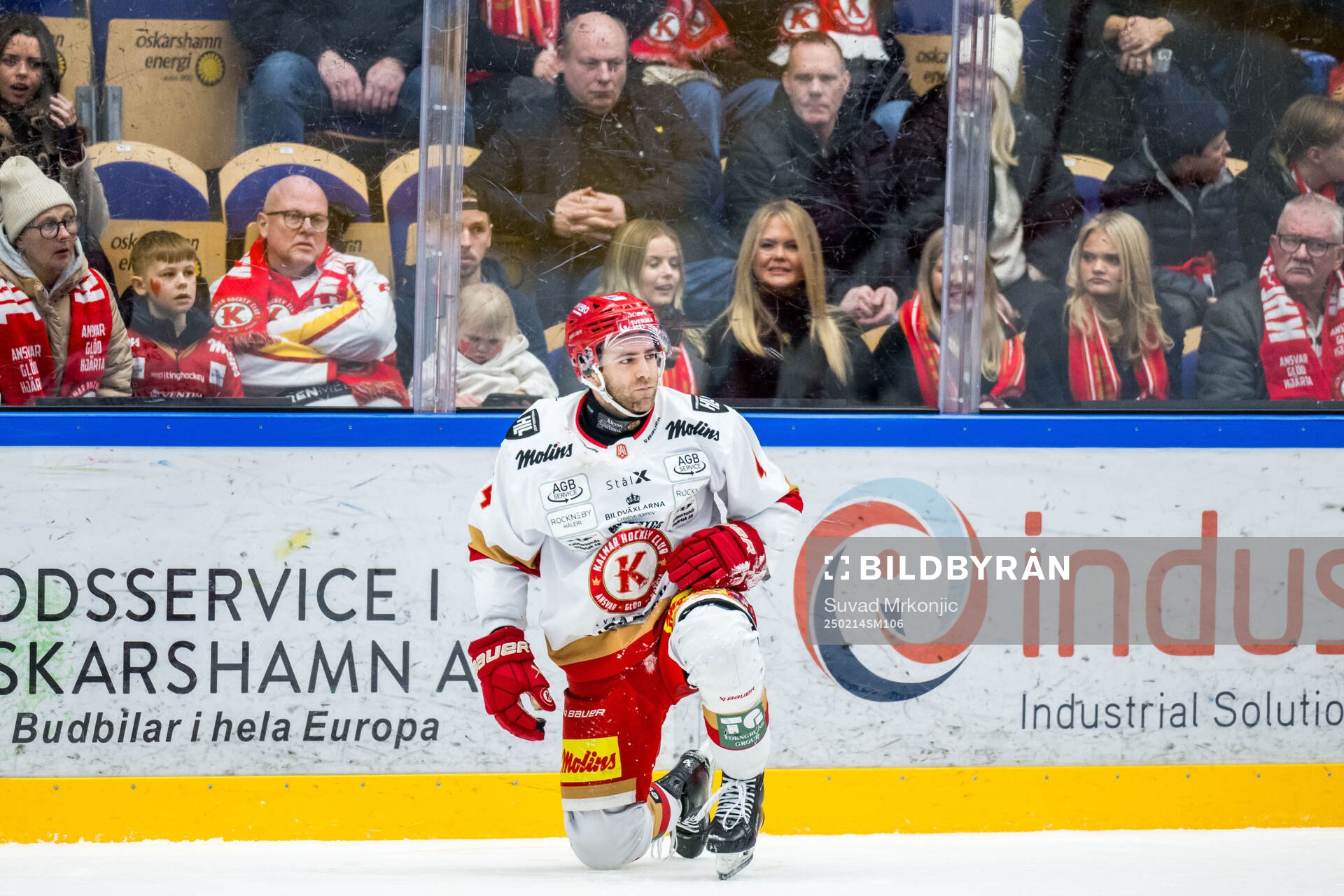 Kalmars Trevor Cosgrove lämnar planen