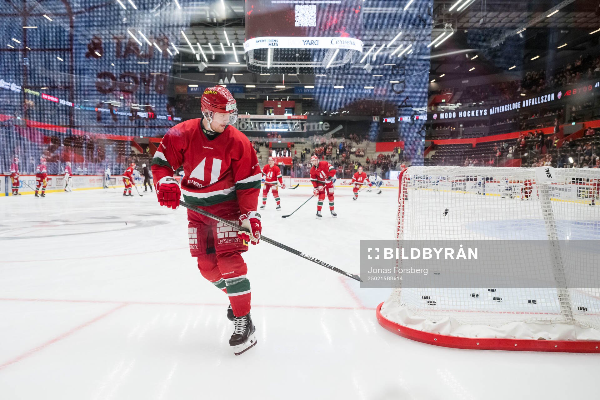 Modos Mikkel Aagaard innan ishockeymatchen i SHL mellan