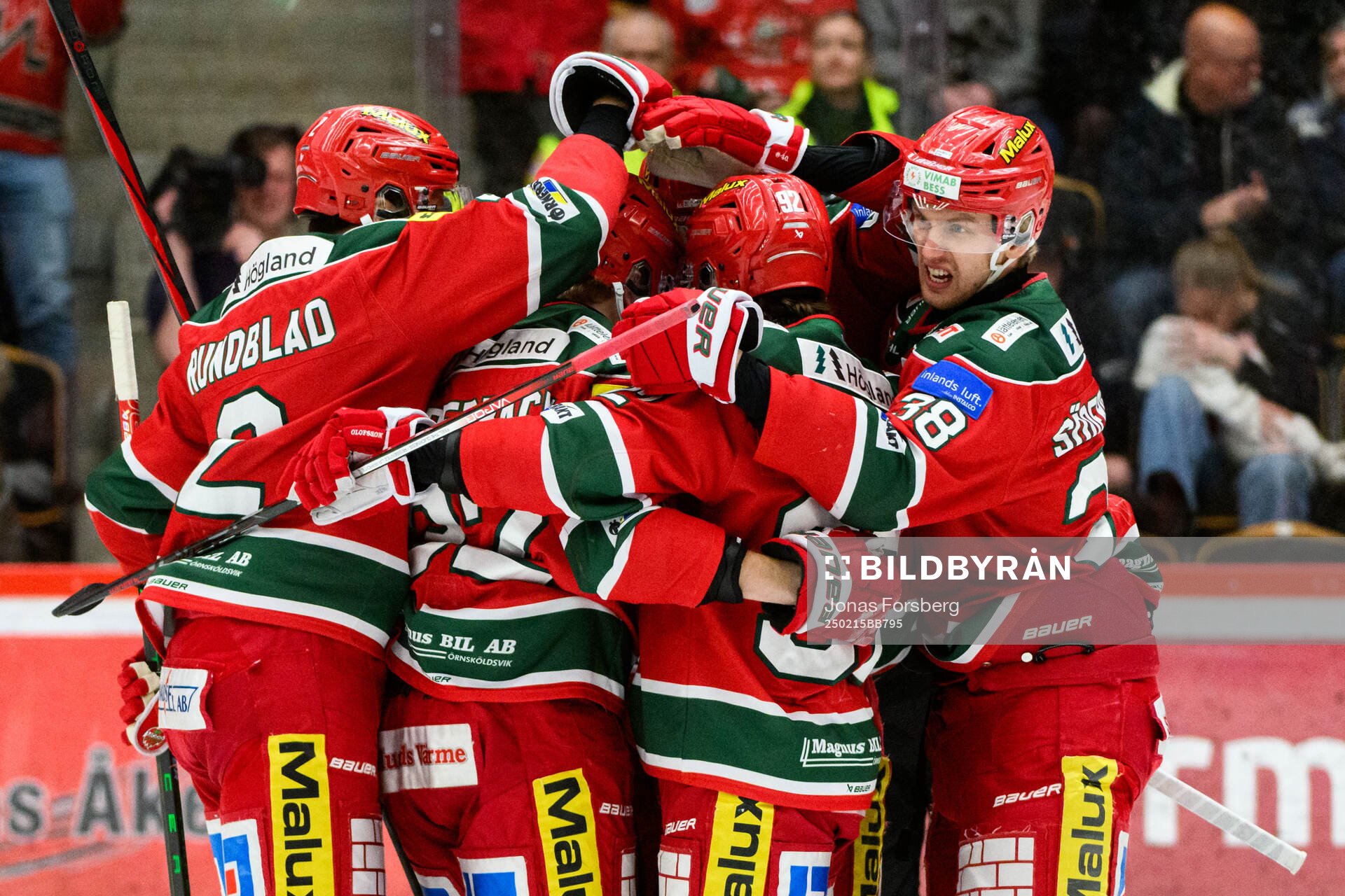 Modos spelare jublar