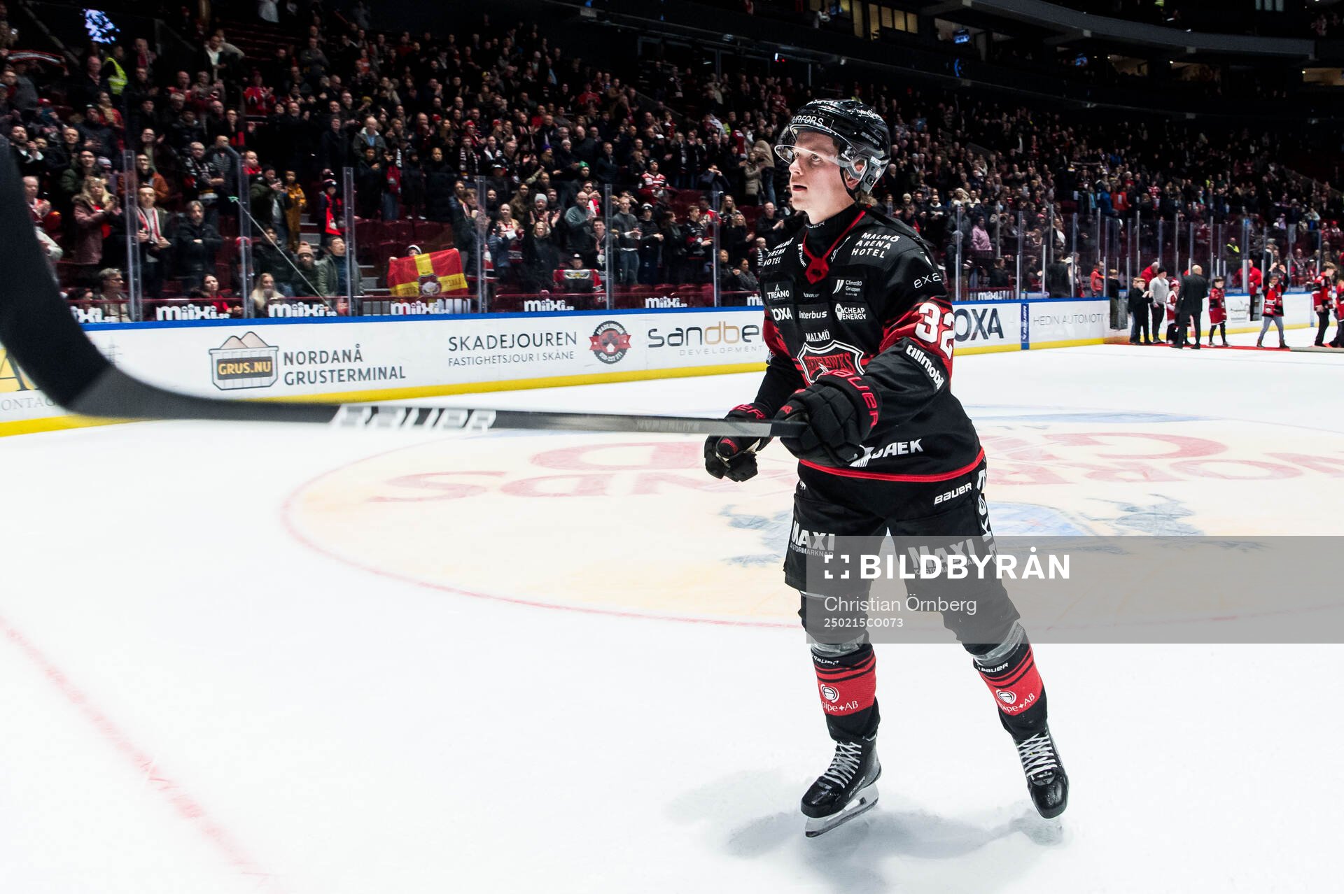 Malmö Redhawks Joona Ikonen jublar