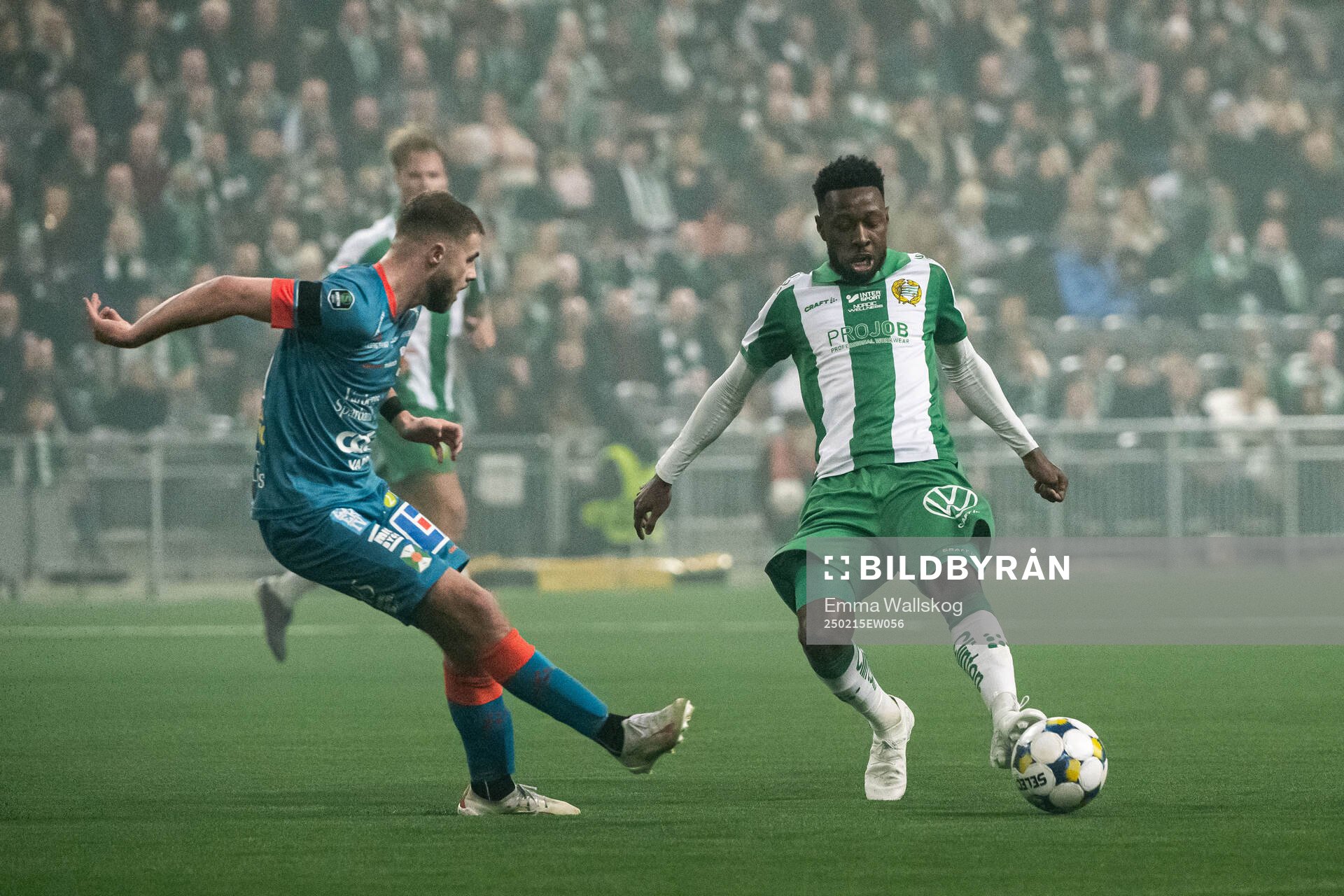 Varbergs Erion Sadiku och Hammarbys Shaquille Pinas