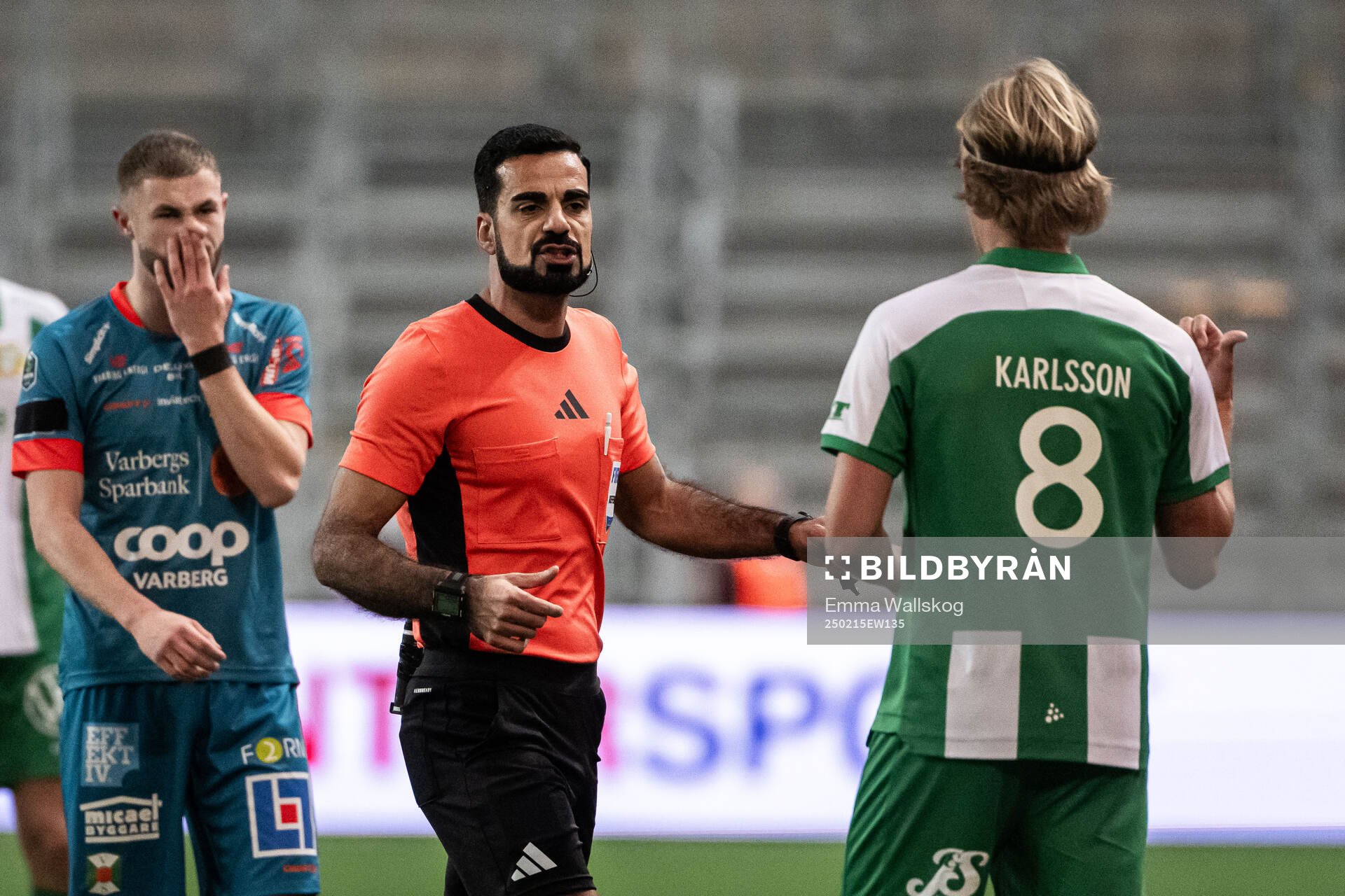 Domare Mohammed Al-Hakim och Hammarbys Markus Karlsson