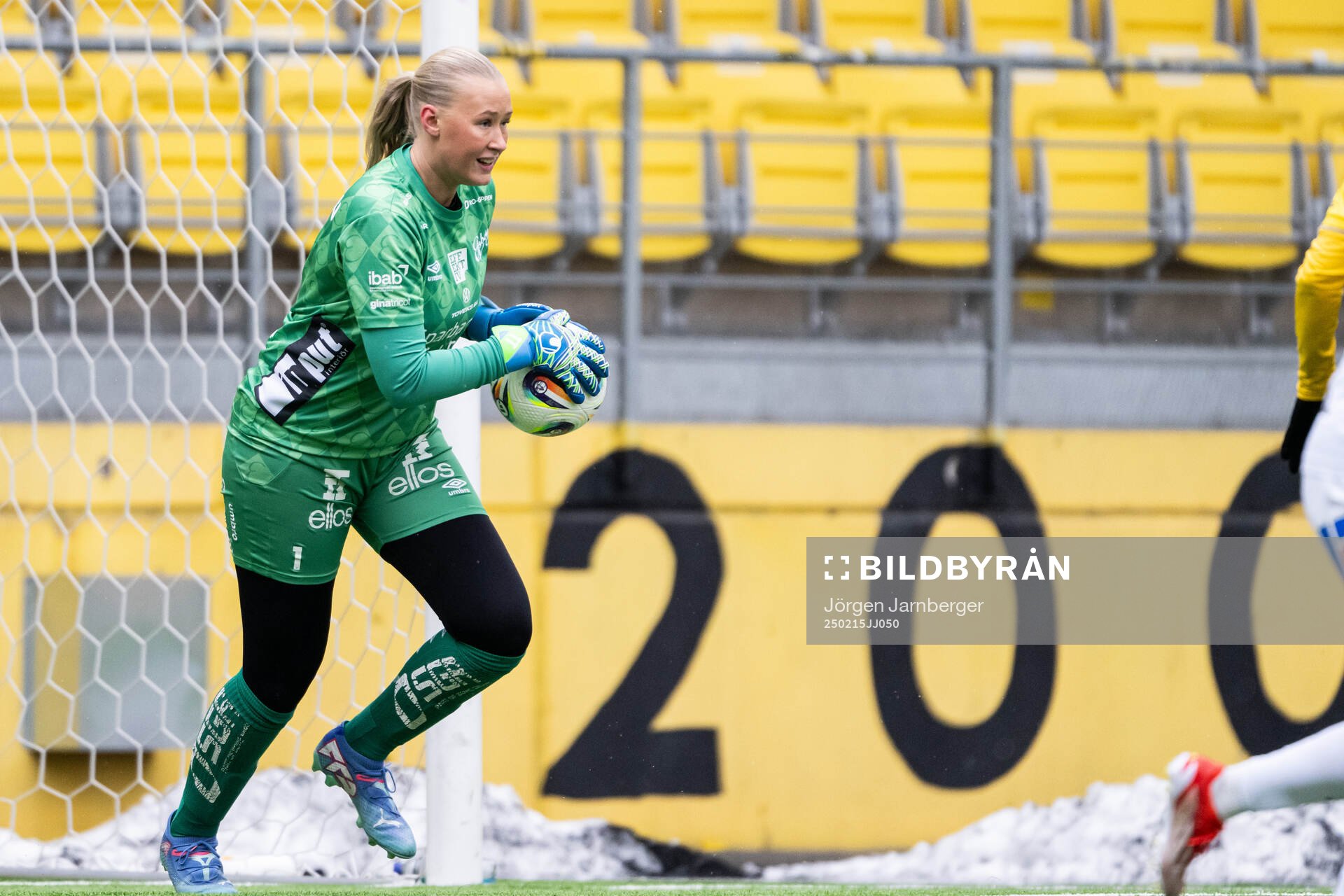 Elfsborgs målvakt Tilda Torstensson under träningsmatchen i fotboll mellan Elfsborg och Växjö DFF den 15 februari 2025 i Borås. 