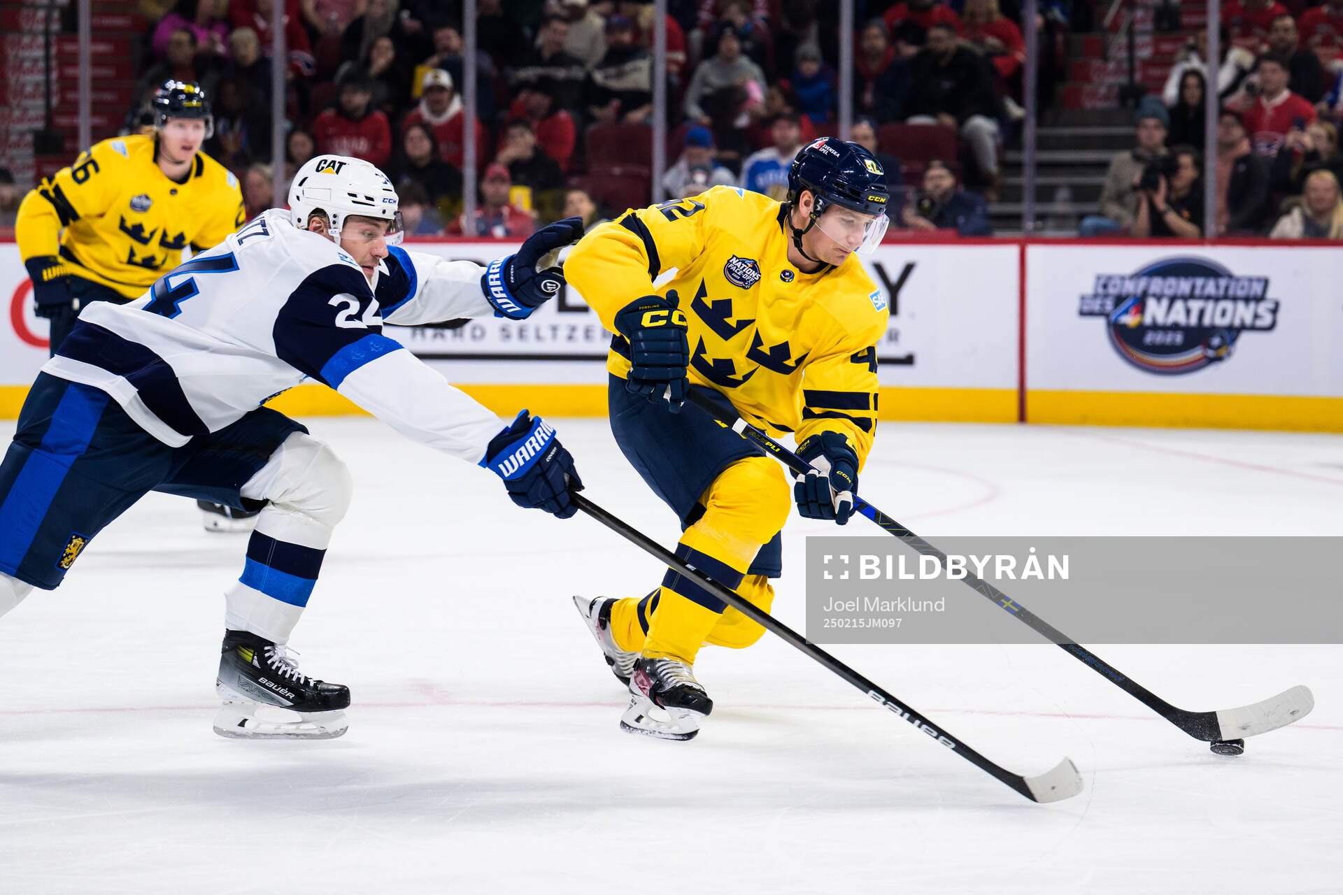 Roope Hintz of Finland and Gustav Forsling of Sweden