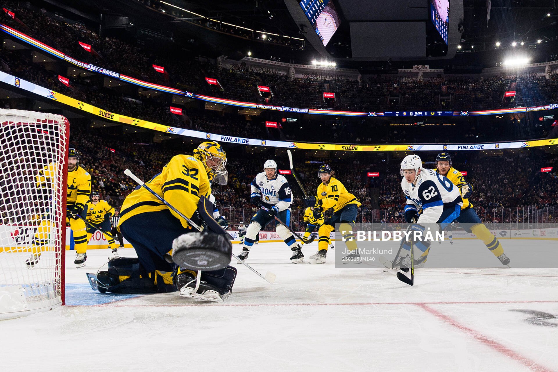 Victor Hedman, goaltender Filip Gustavsson, Adrian Kempe