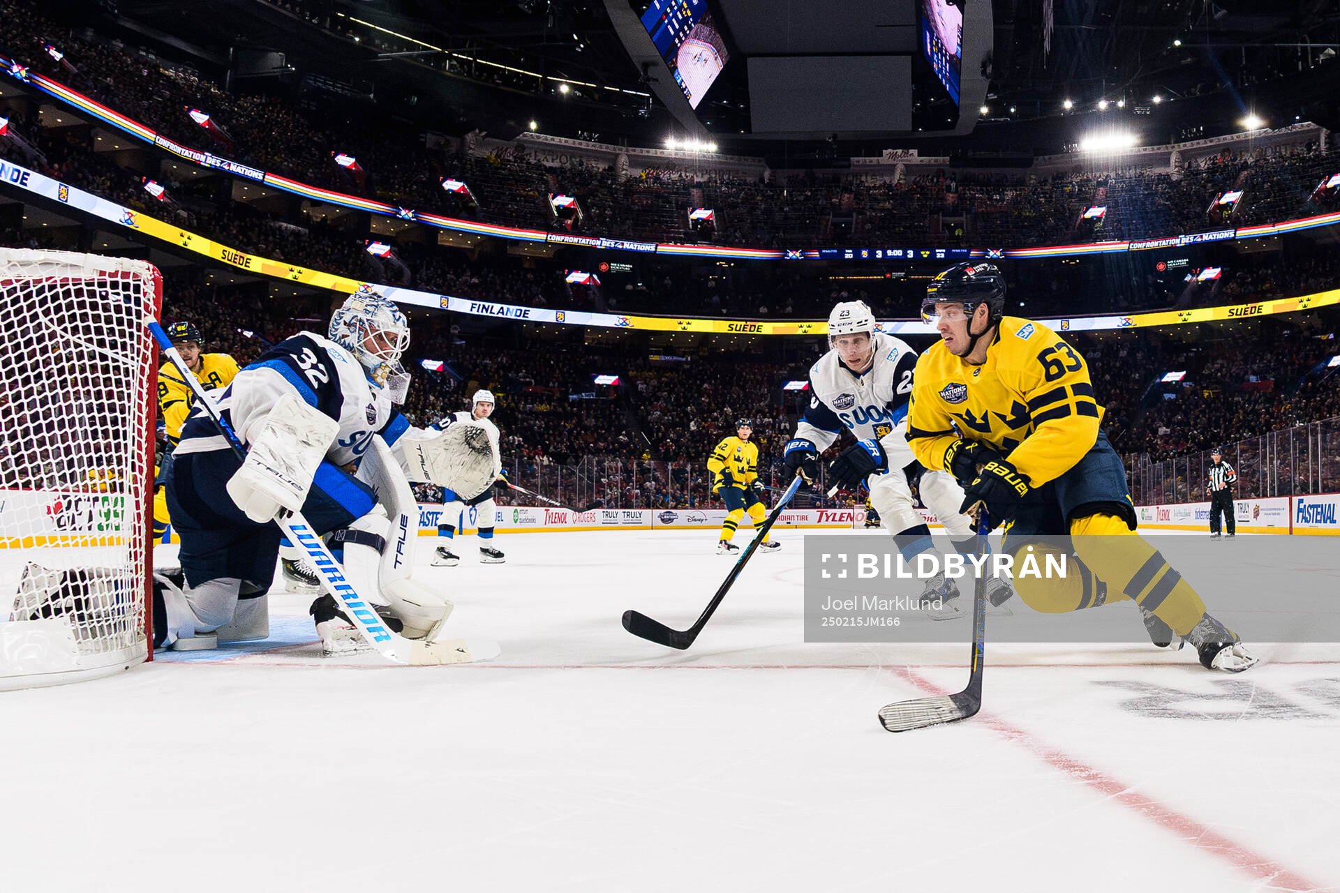 Goaltender Kevin Lankinen and Esa Lindell of Finland are