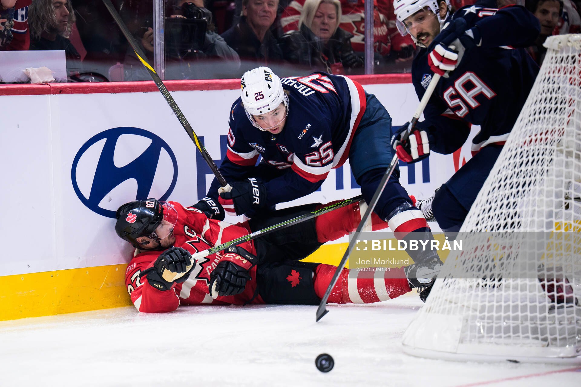 Sidney Crosby of Canada and Charlie McAvoy of USA