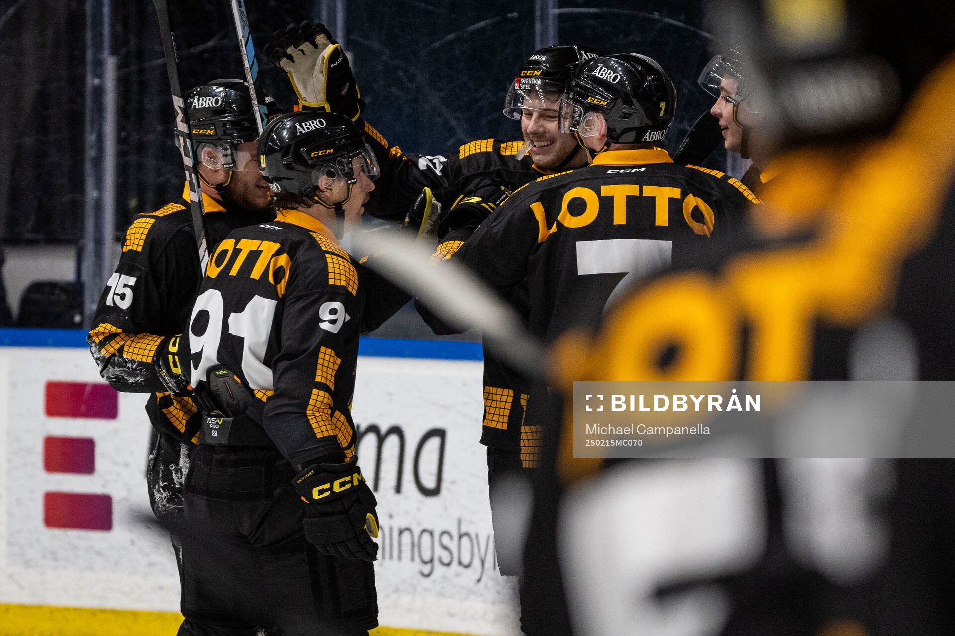 AIKs spelare jublar