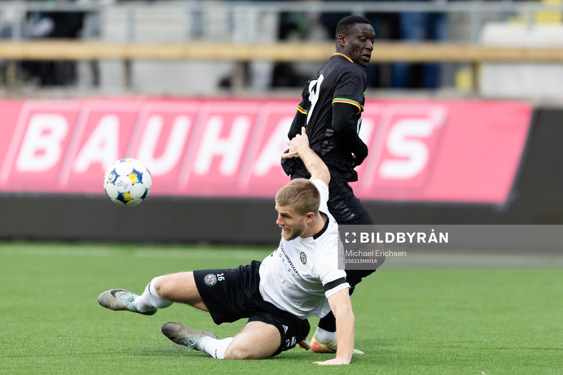Örebros Hampus Söderström och GAIS Ibrahim Yalatif