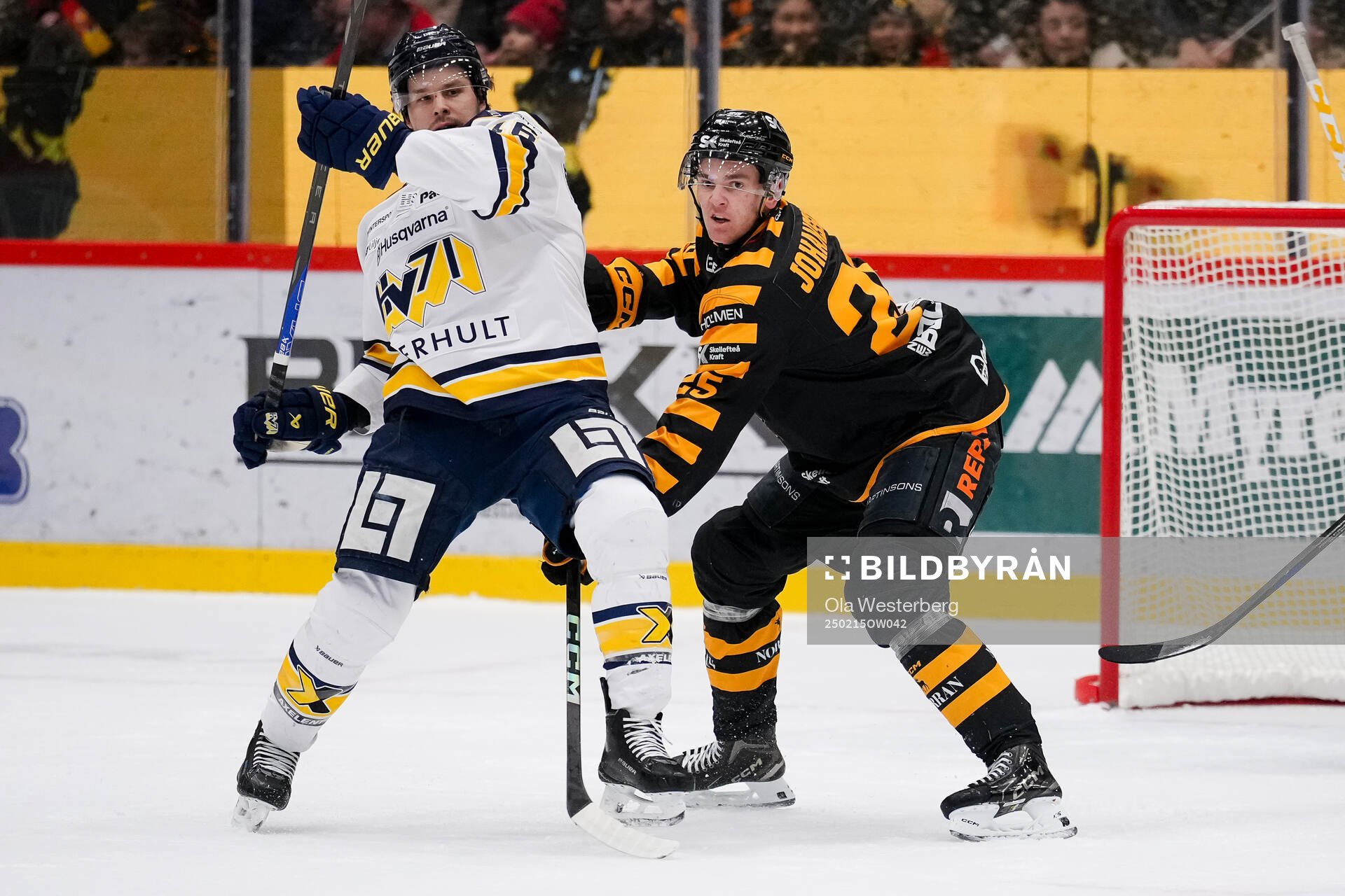 HV71s Tanner Kero och Skellefteås Pontus Johansson