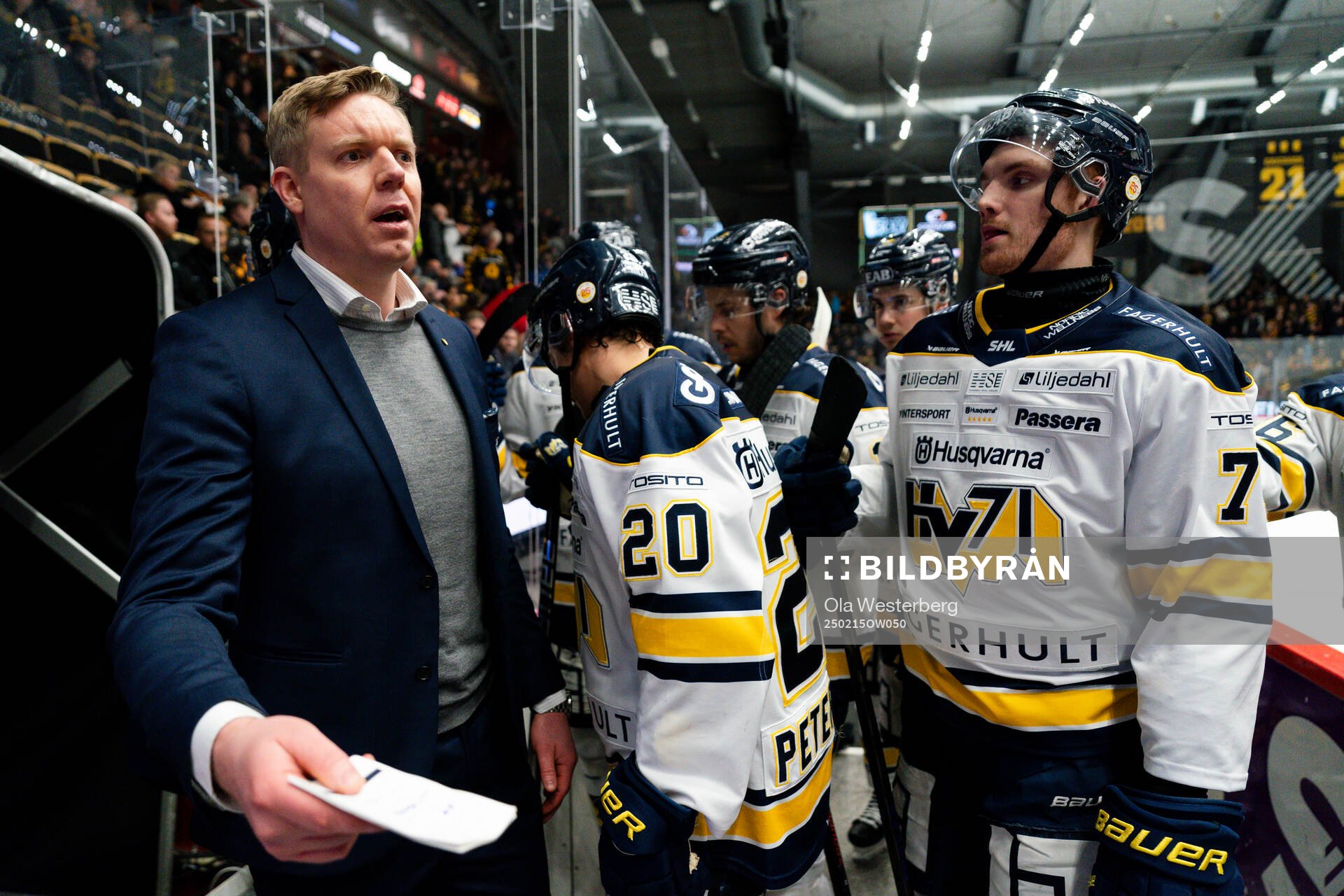 HV71s tränare Anton Blomqvist och William Ignberg Nilsson