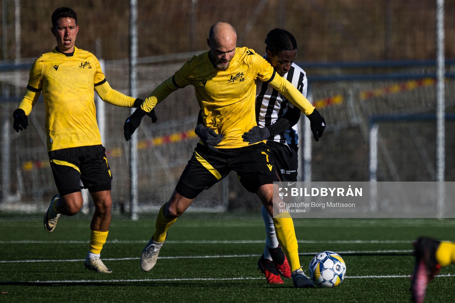 Mjällbys Nicklas Røjkjær och Viktor Gustafson och