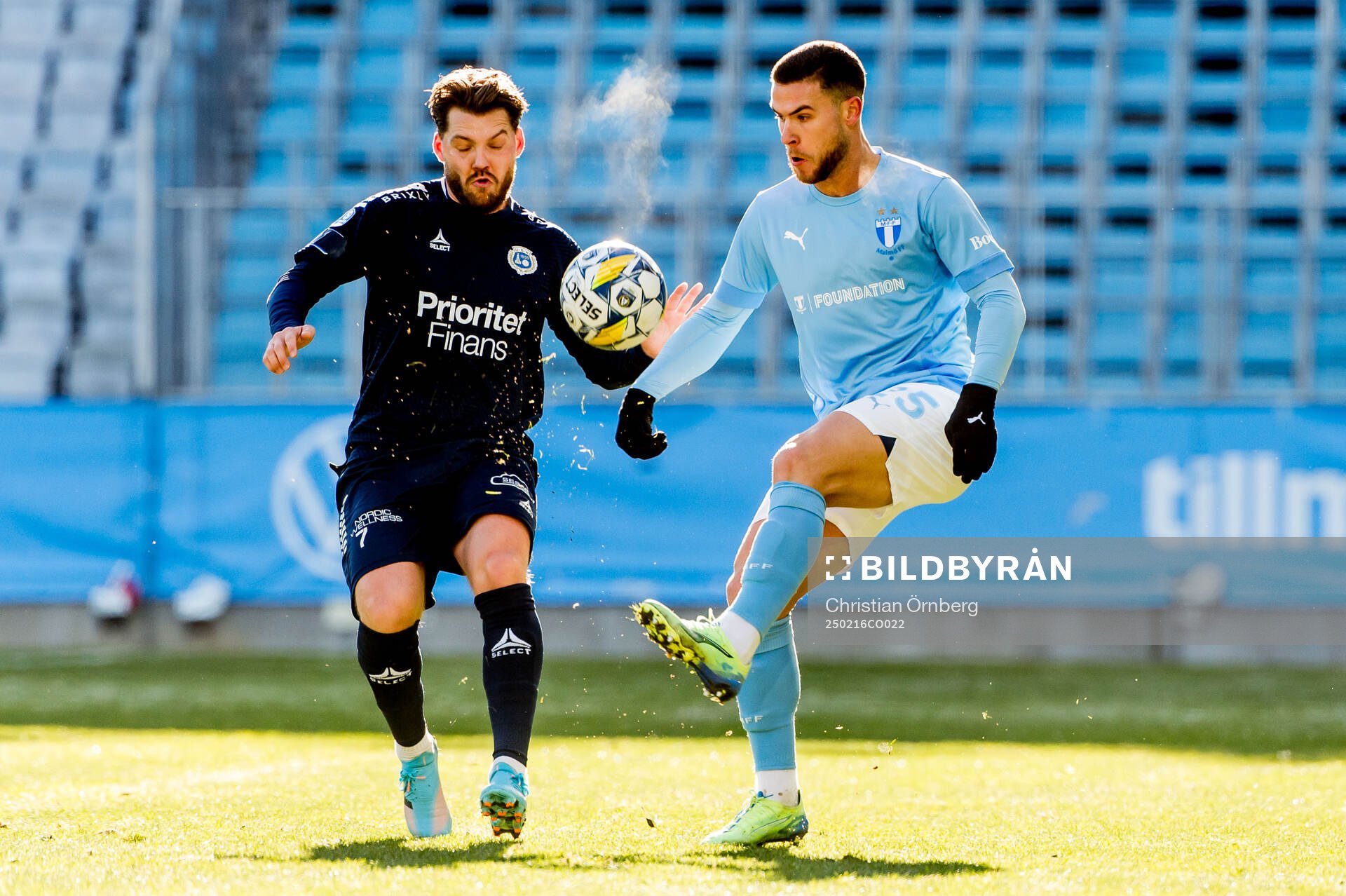 Utsiktens Karl Bohm och Malmö FFs Gabriel Busanello