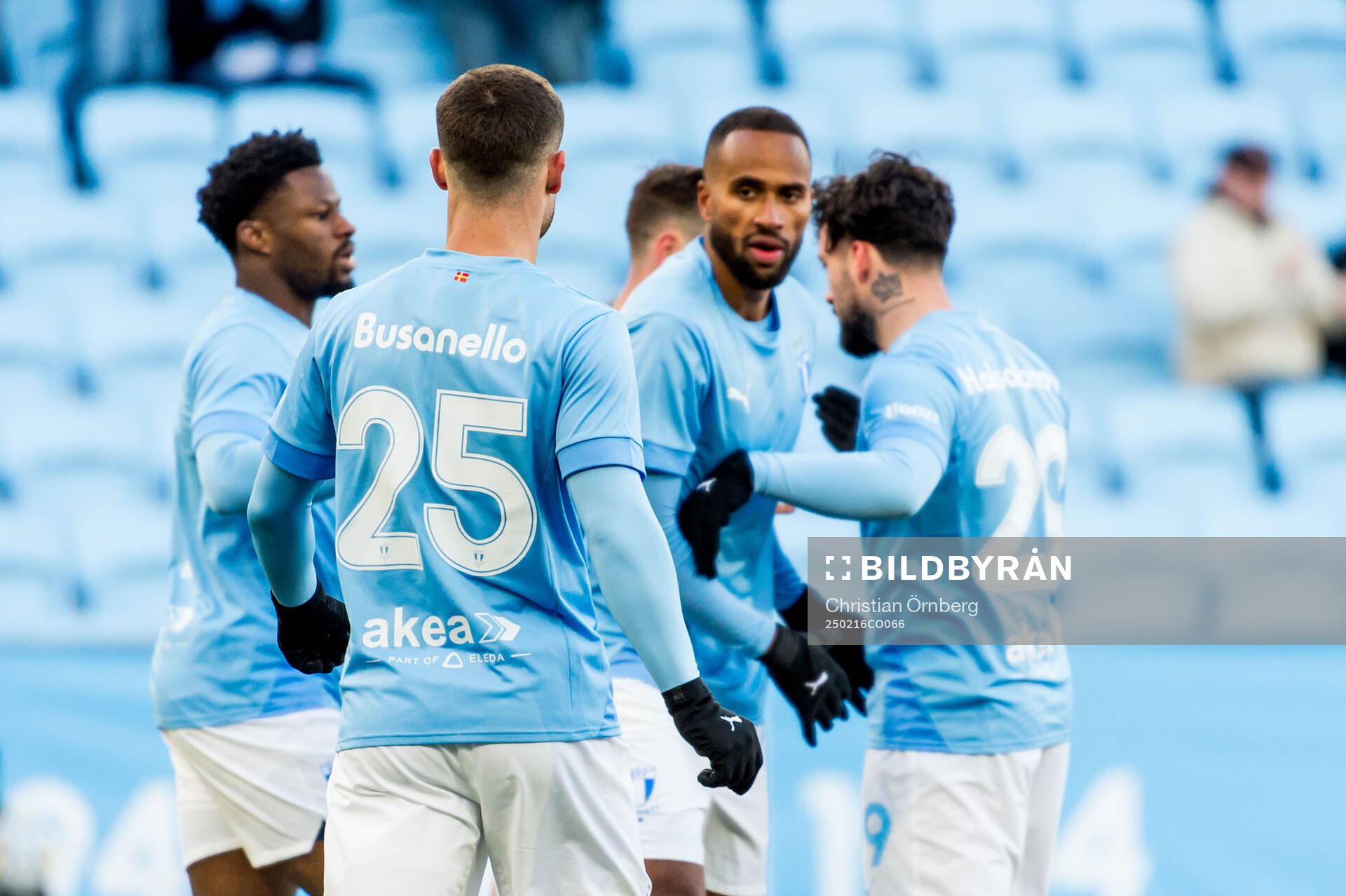 Malmö FFs Isaac Kiese Thelin jublar under fotbollsmatchen i Svenska Cupen mellan Malmö FF och Utsikten den 16 februari 2025 i Malmö.