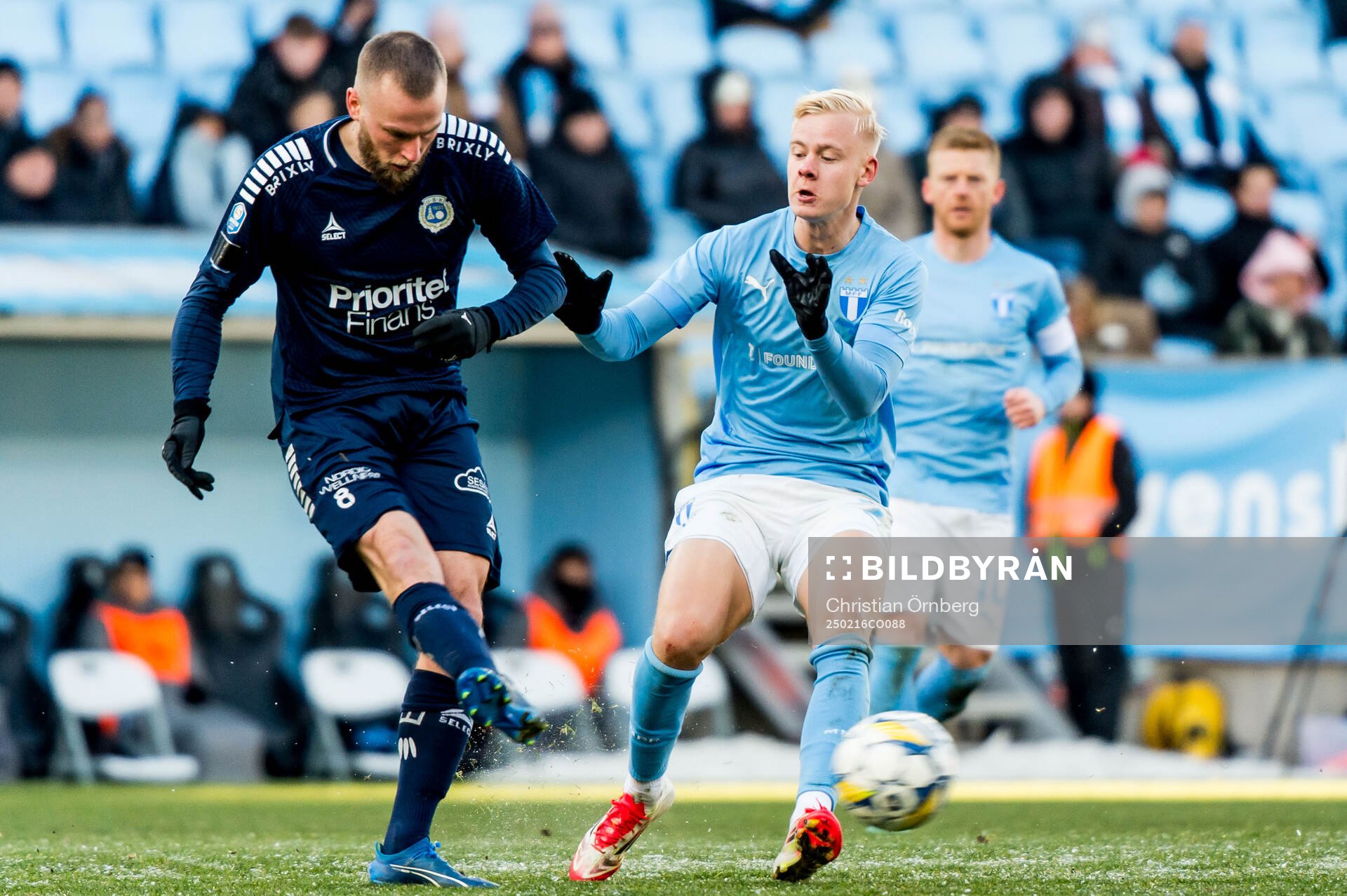 Utsiktens Alexander Faltsetas och Malmö FFs Otto Rosengren