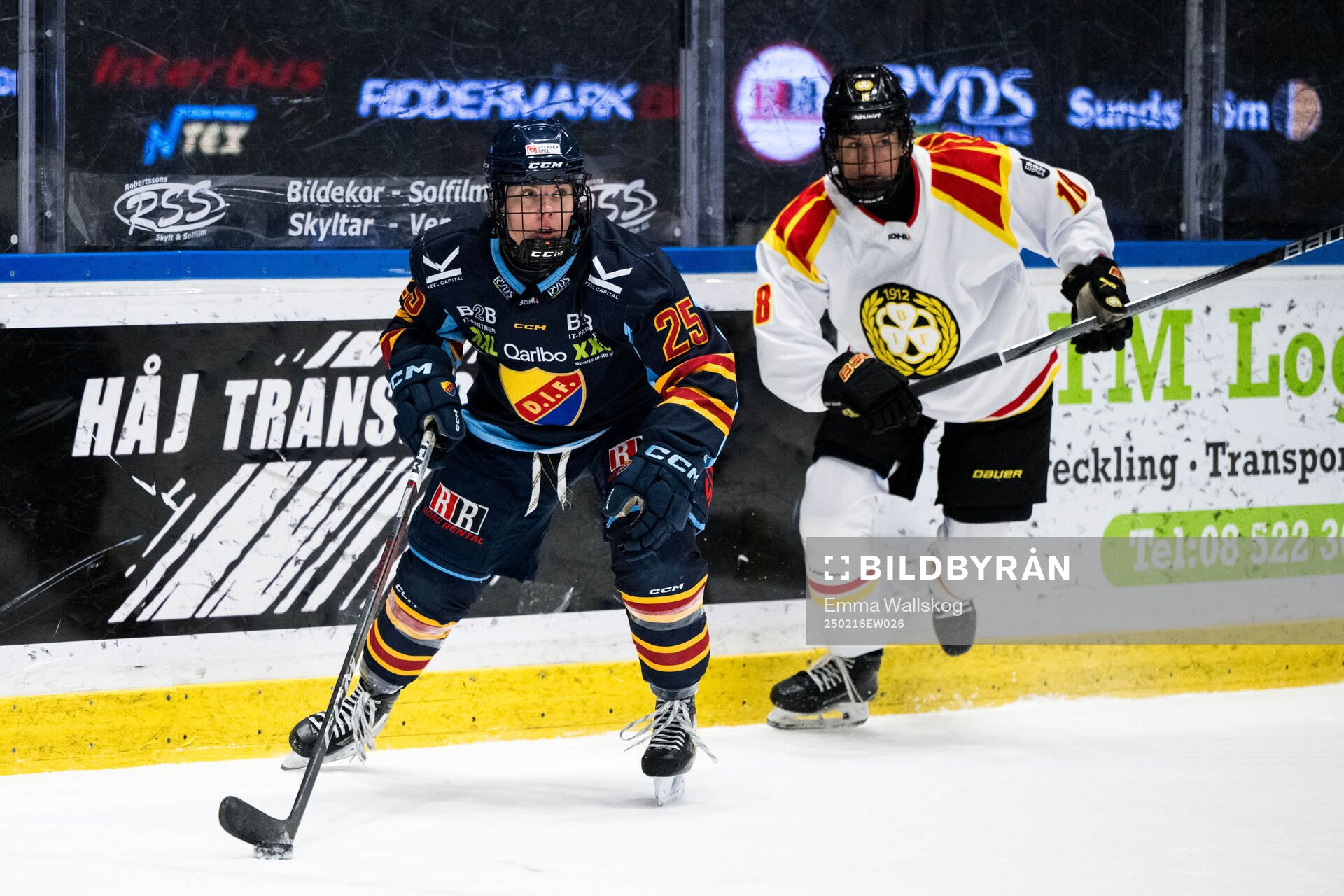 Djurgårdens Sara Säkkinen och Brynäs Jenniina Nylund