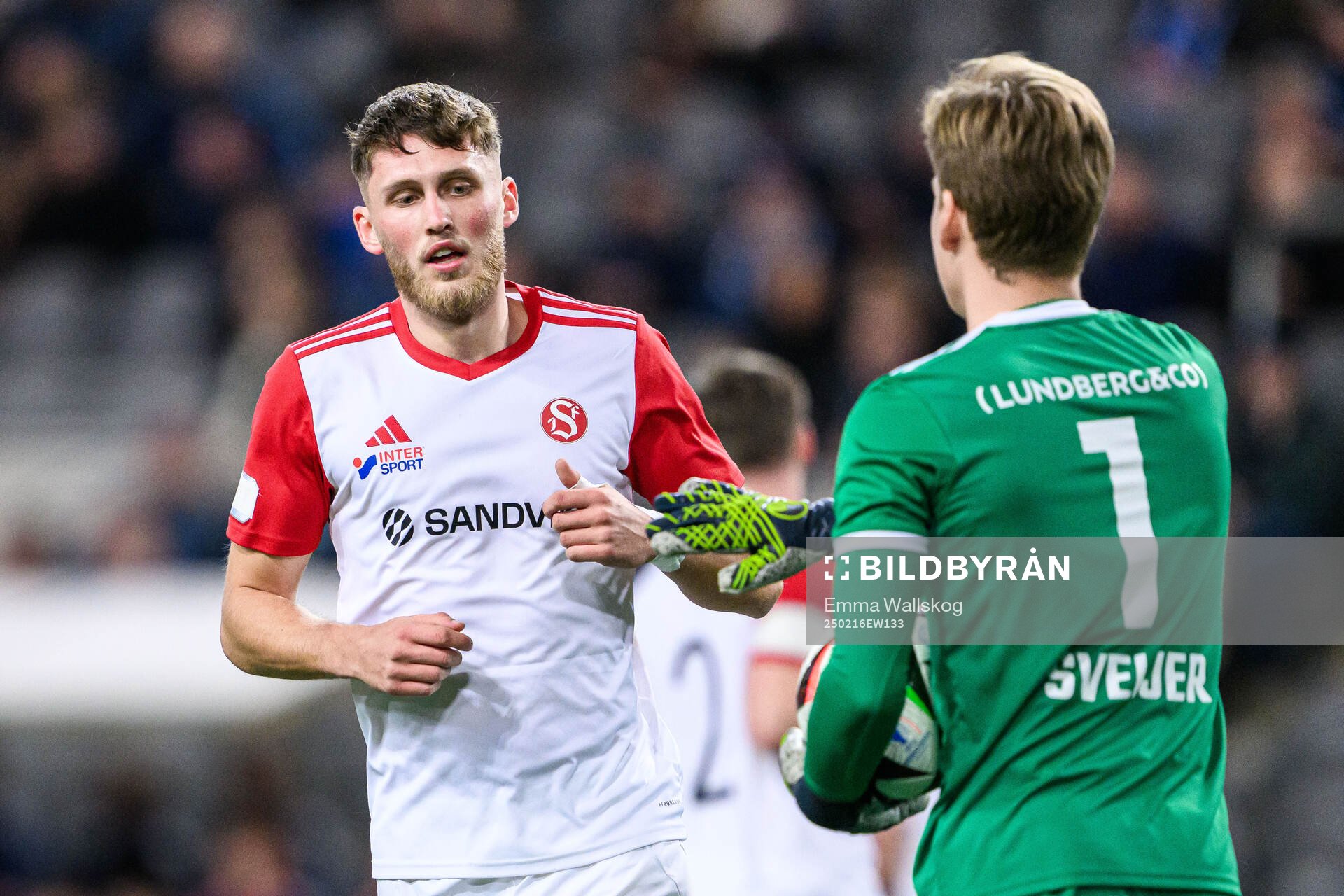 Sandvikens IFs Emil Engqvist och målvakt Hannes Sveijer