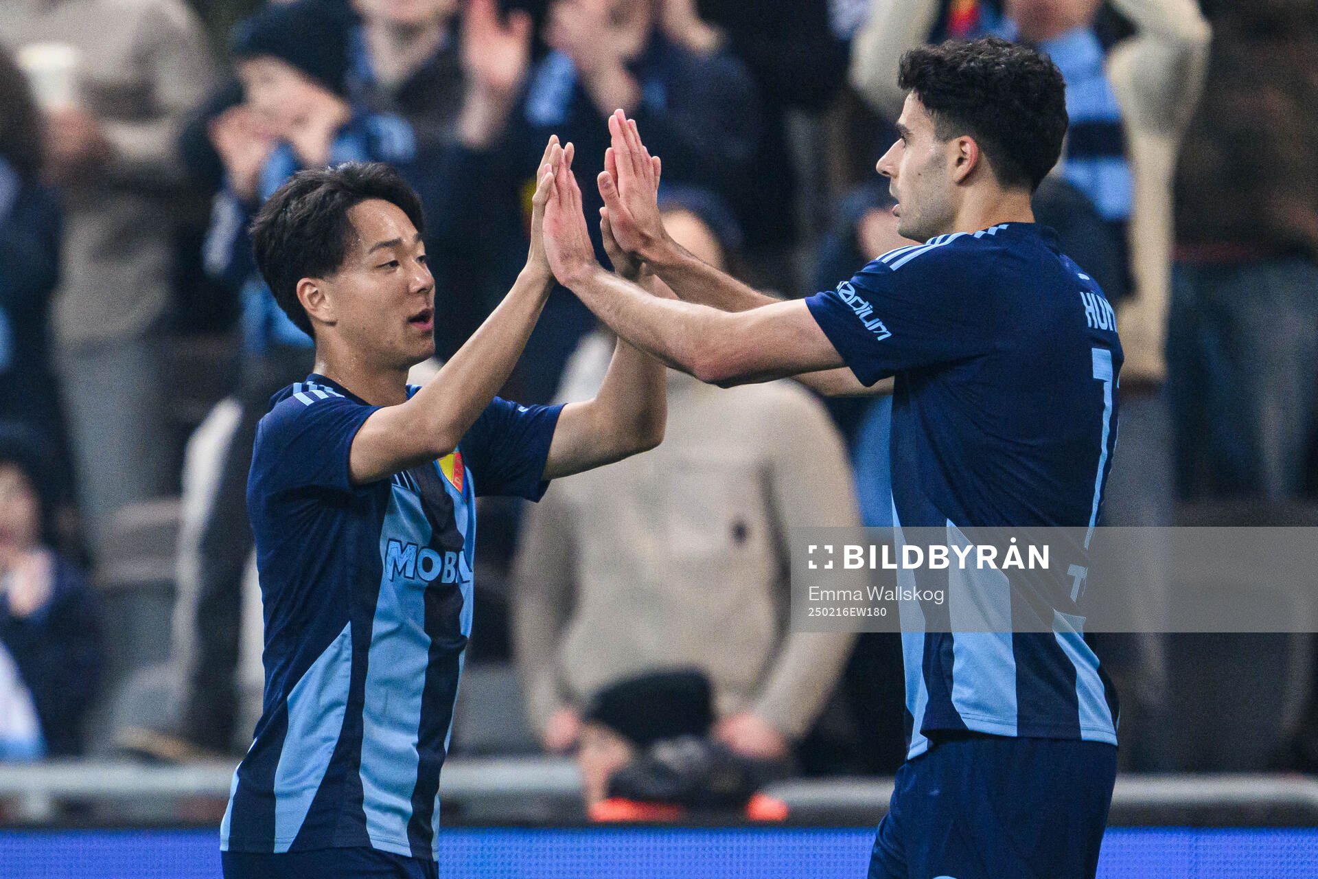 Djurgårdens Keita Kosugi och Deniz Hummet  jublar