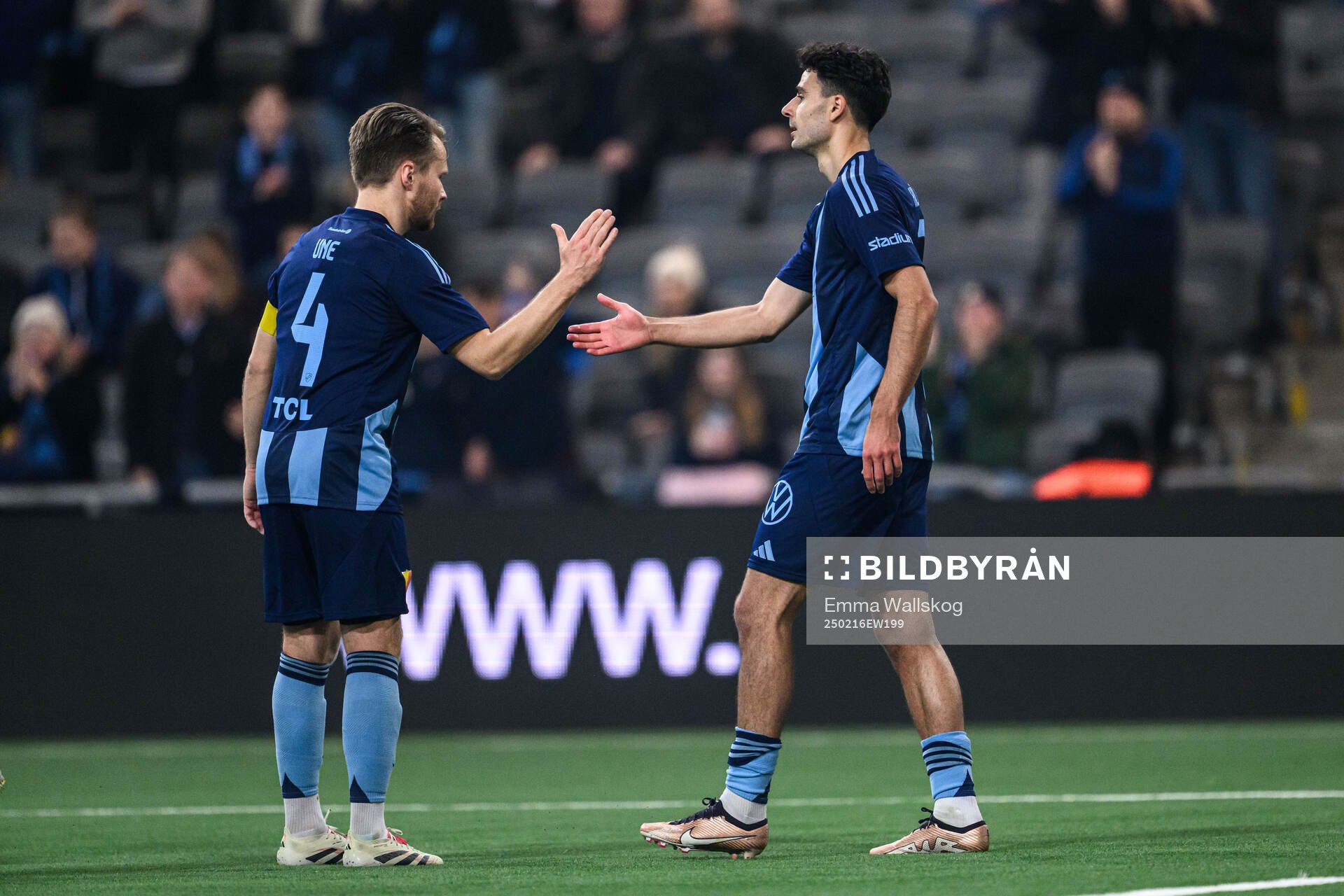 Djurgårdens Deniz Hummet och Jacob Larsson jublar efter 3-0 (som sedan döms bort) under fotbollsmatchen i Svenska Cupen mellan Djurgården och Sandvikens IF den 16 februari 2025 i Stockholm. 