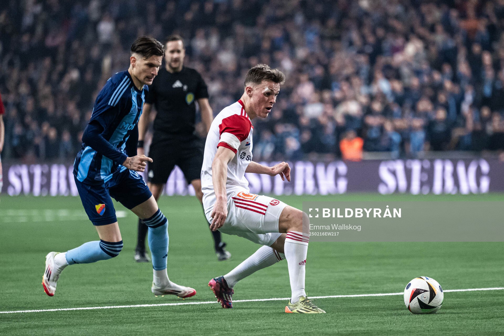 i250216 Djurgårdens Nino Zugelj och Sandvikens IFs Daniel