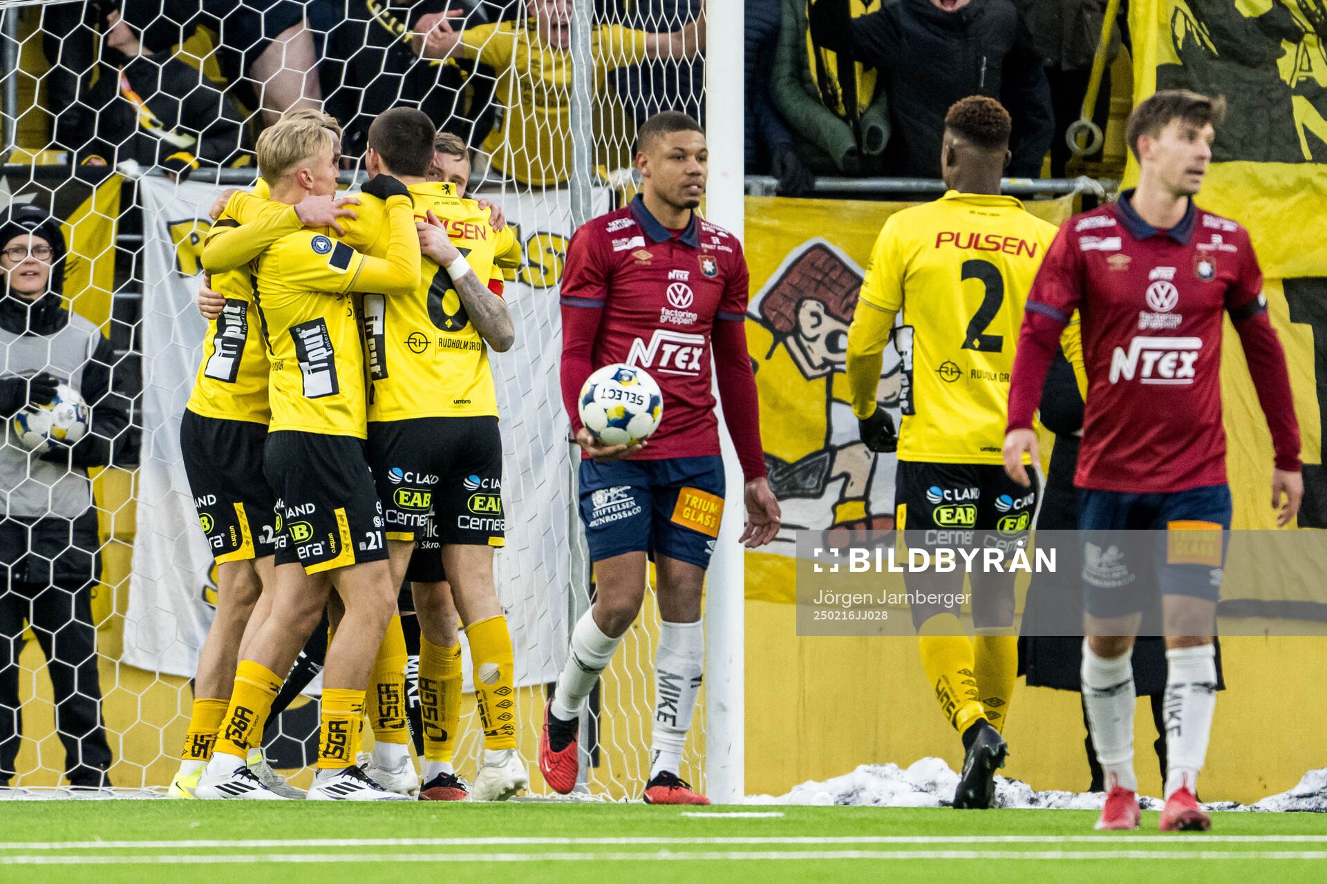 Elfsborgs spelare jublar efter 3-1 under fotbollsmatchen i Svenska Cupen mellan Elfsborg och Örgryte den 16 februari 2025 i Borås. 