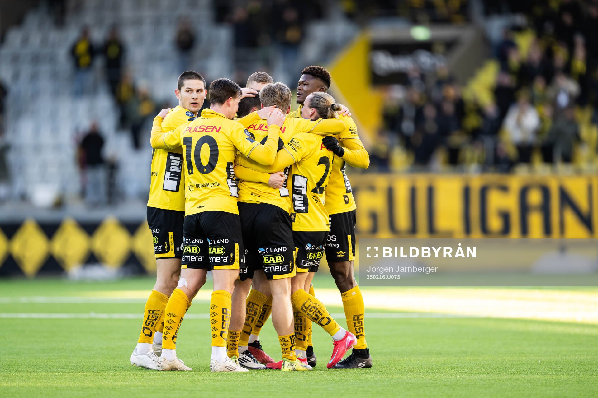 spelare jublar